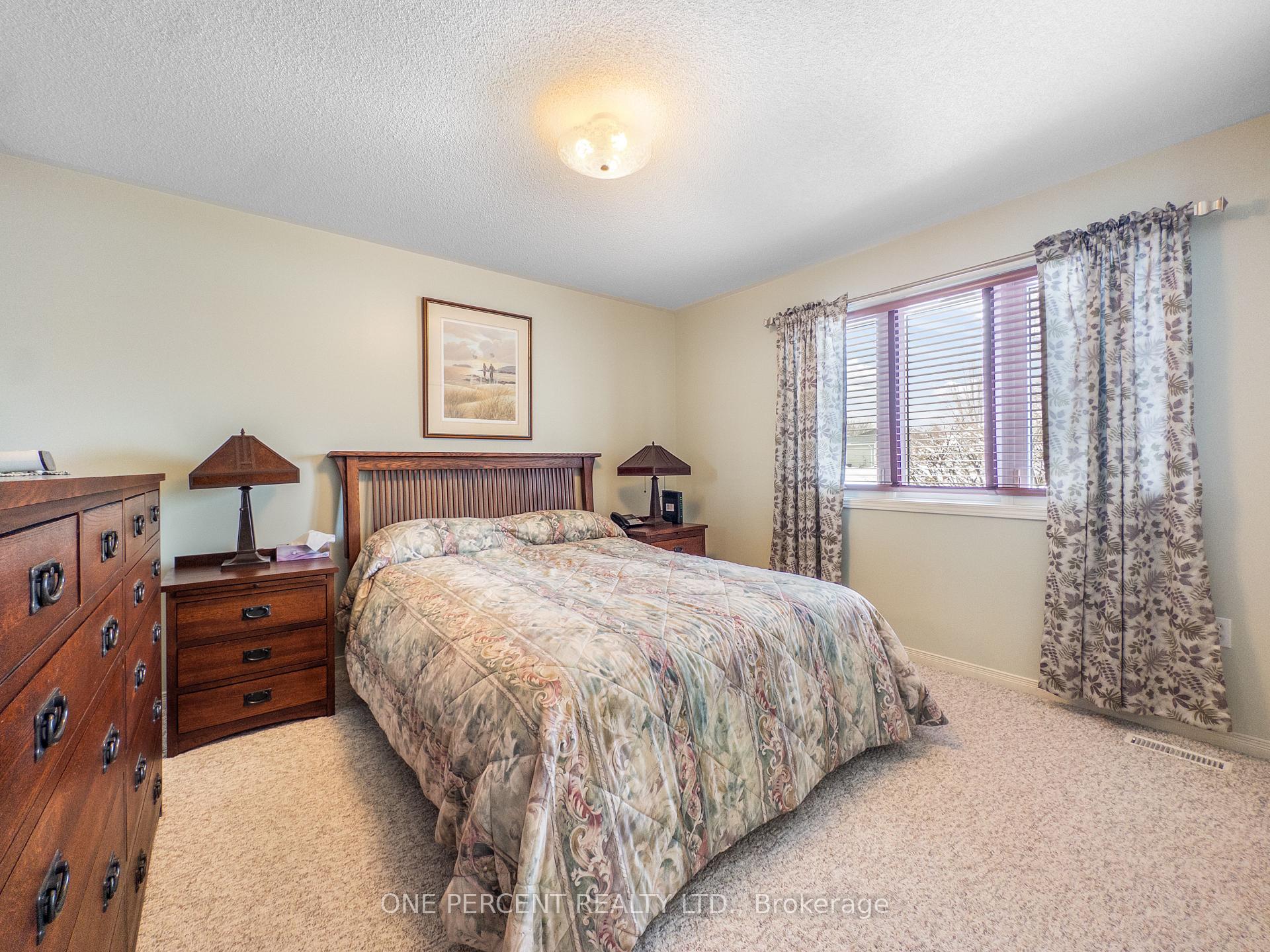 Photo 17 of 14 Elmdale Drive, Prince Edward County, Wellington Ward — HOMEH