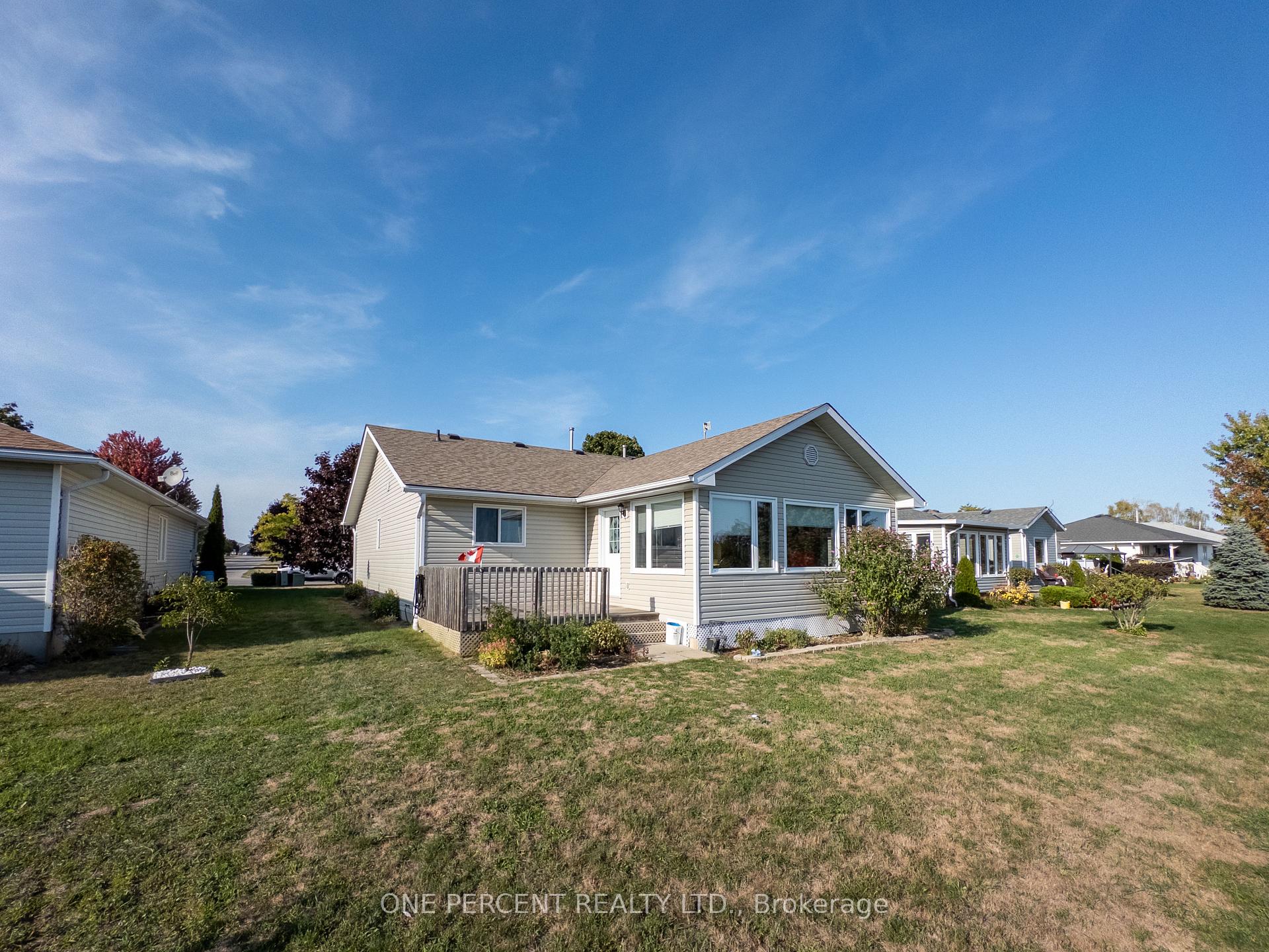 Photo 26 of 14 Elmdale Drive, Prince Edward County, Wellington Ward — HOMEH