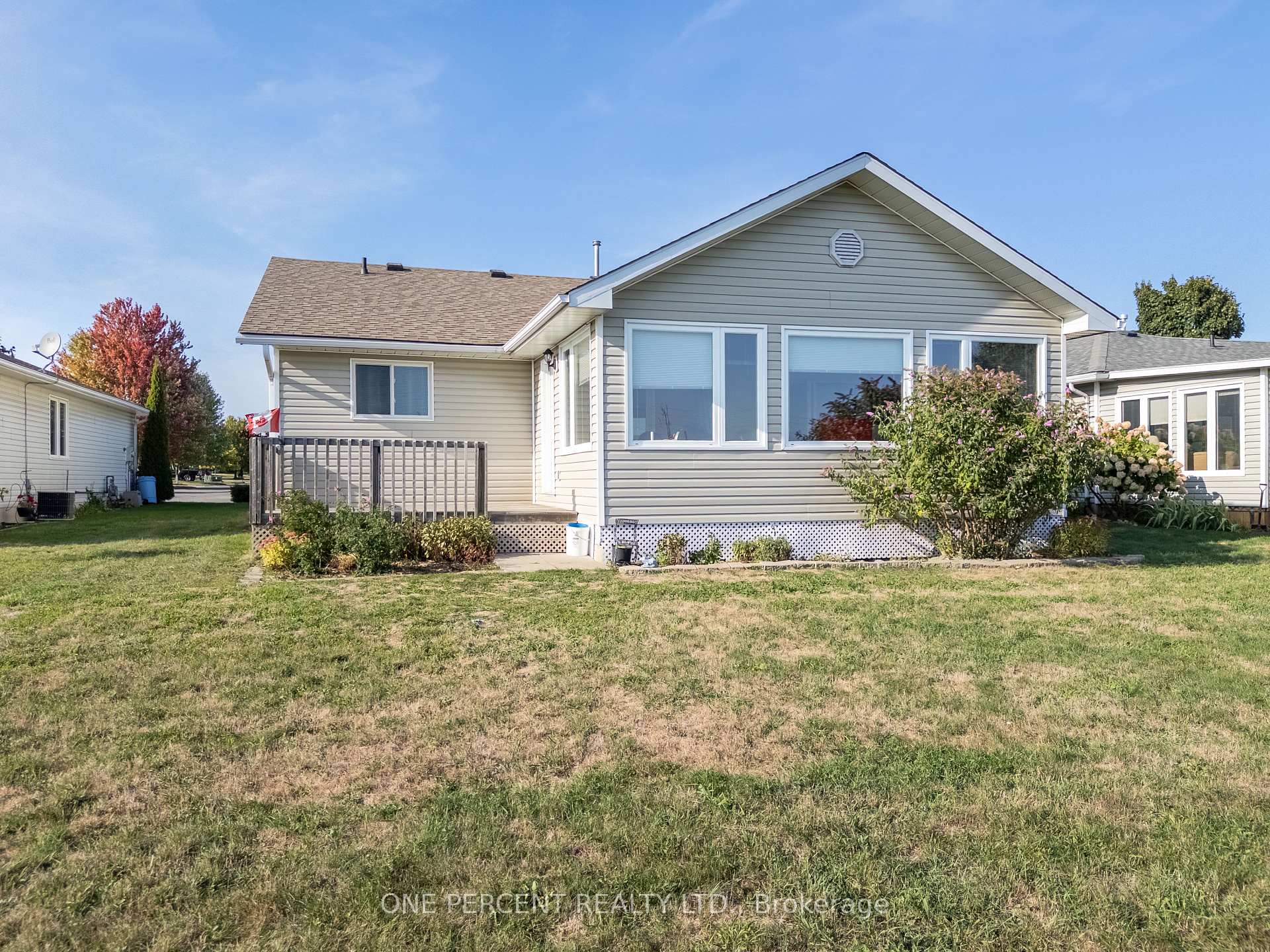 Photo 27 of 14 Elmdale Drive, Prince Edward County, Wellington Ward — HOMEH
