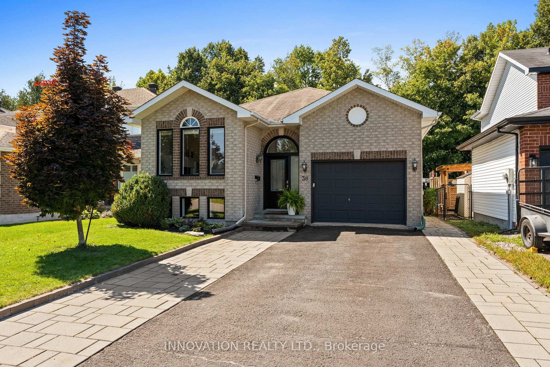 Photo 2 of 38 Steggall Crescent, Ottawa, Stittsville (Central) — HOMEH