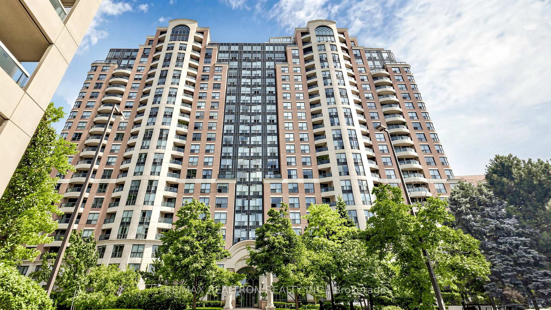 Photo 2 of Unit 502, 23 Lorraine Drive, North York, Willowdale West — HOMEH