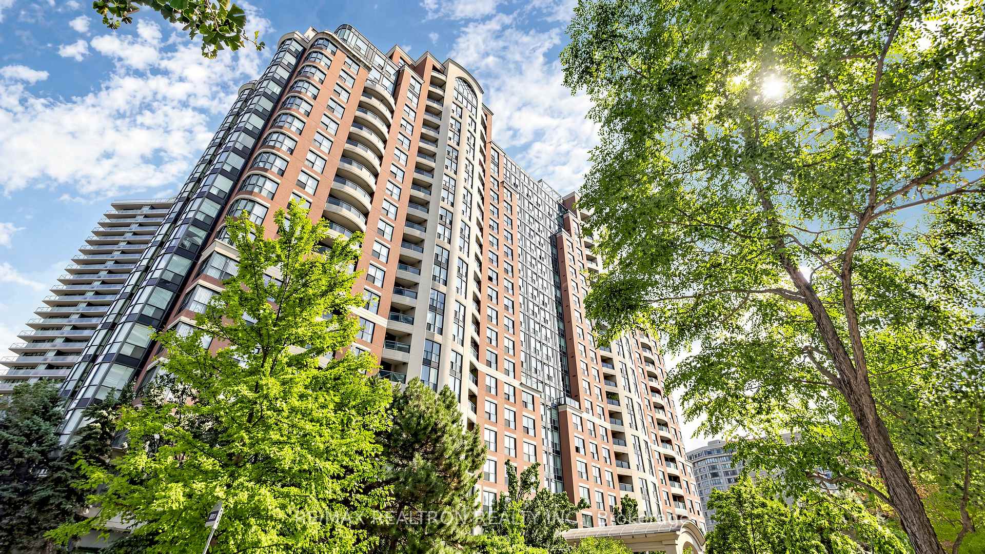 Photo 3 of Unit 502, 23 Lorraine Drive, North York, Willowdale West — HOMEH