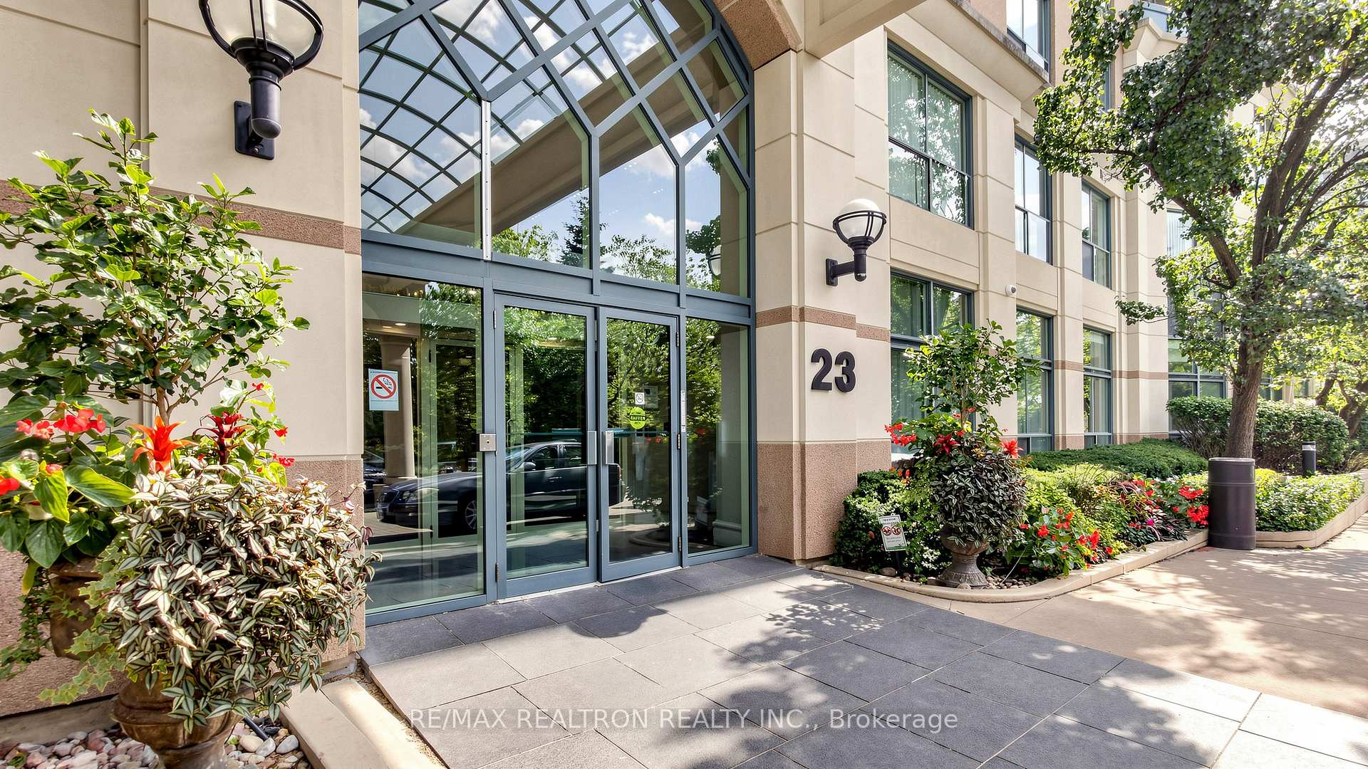 Photo 7 of Unit 502, 23 Lorraine Drive, North York, Willowdale West — HOMEH