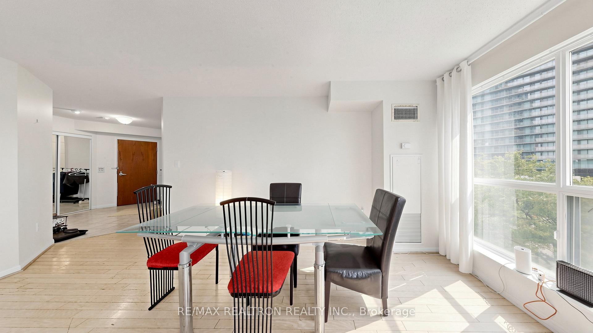 Photo 21 of Unit 502, 23 Lorraine Drive, North York, Willowdale West — HOMEH