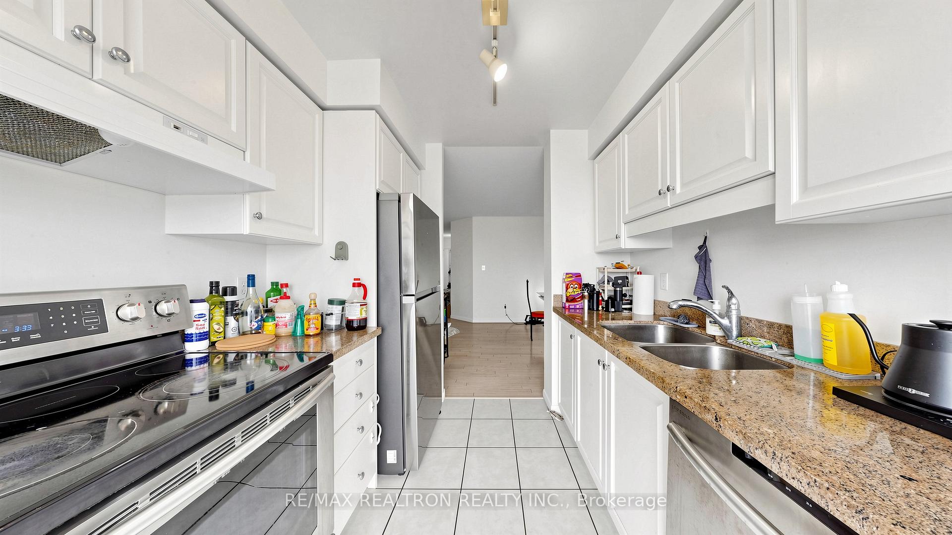 Photo 24 of Unit 502, 23 Lorraine Drive, North York, Willowdale West — HOMEH