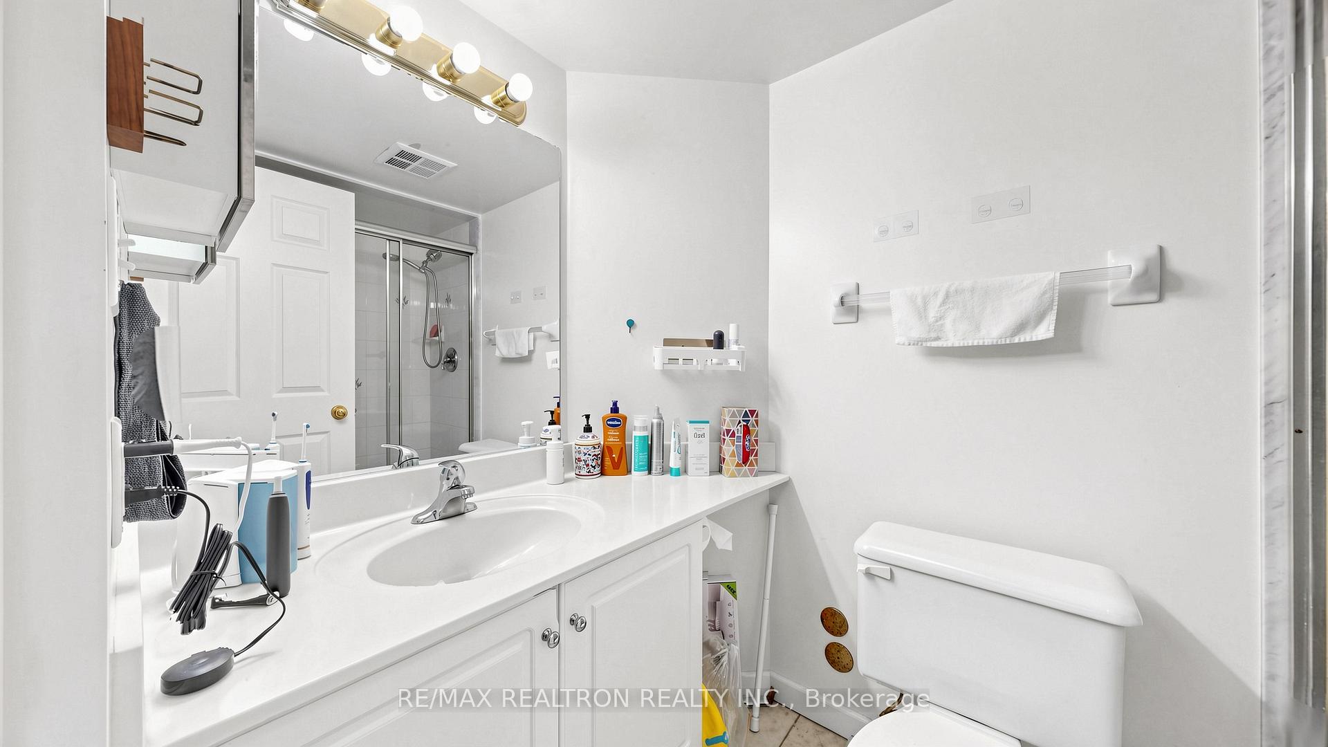 Photo 34 of Unit 502, 23 Lorraine Drive, North York, Willowdale West — HOMEH