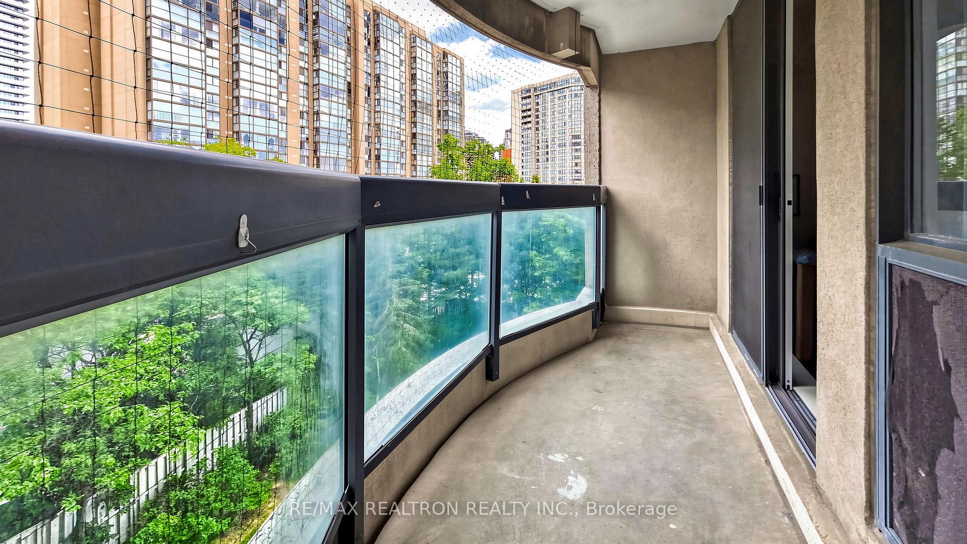 Photo 38 of Unit 502, 23 Lorraine Drive, North York, Willowdale West — HOMEH