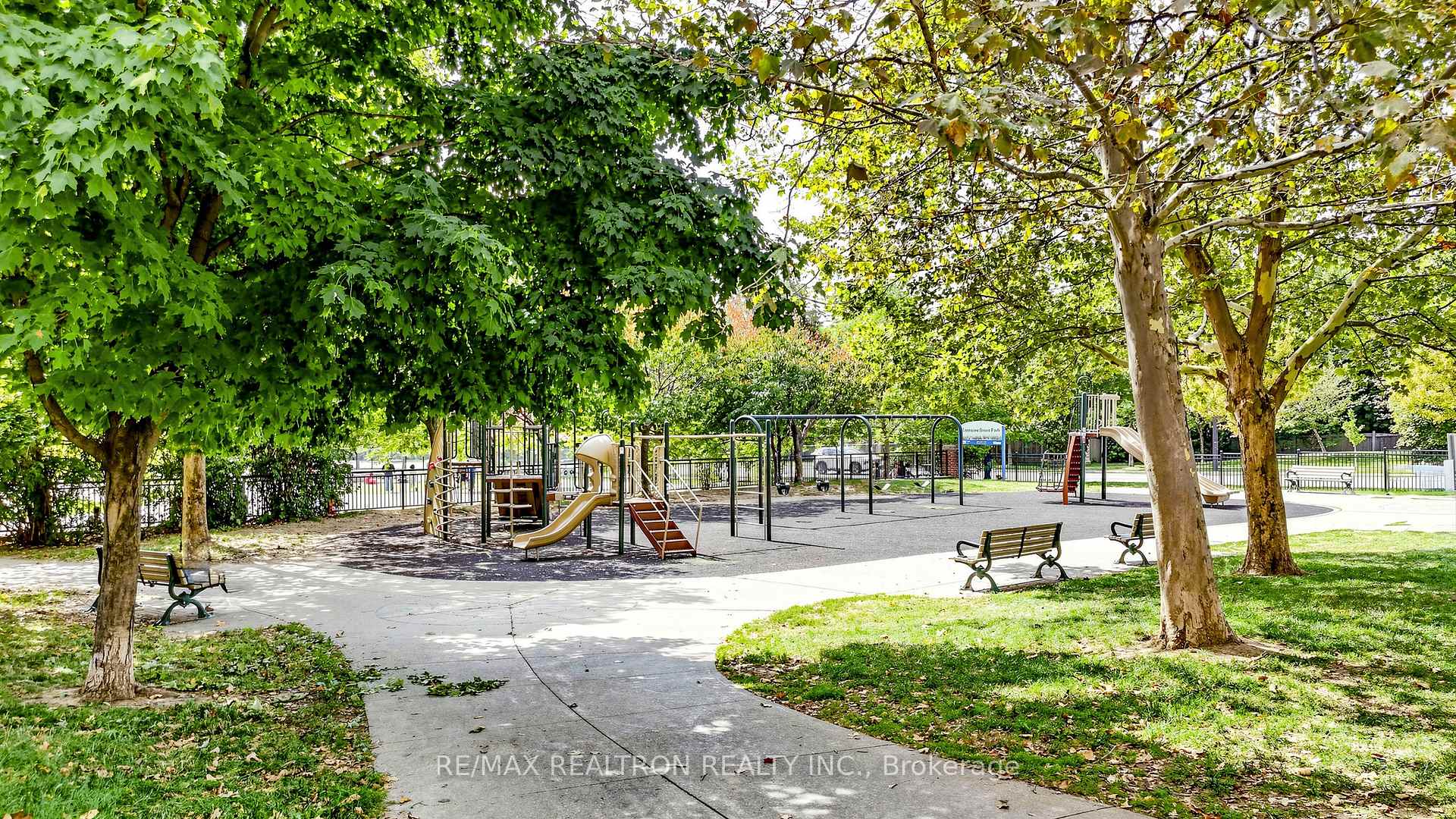 Photo 50 of Unit 502, 23 Lorraine Drive, North York, Willowdale West — HOMEH
