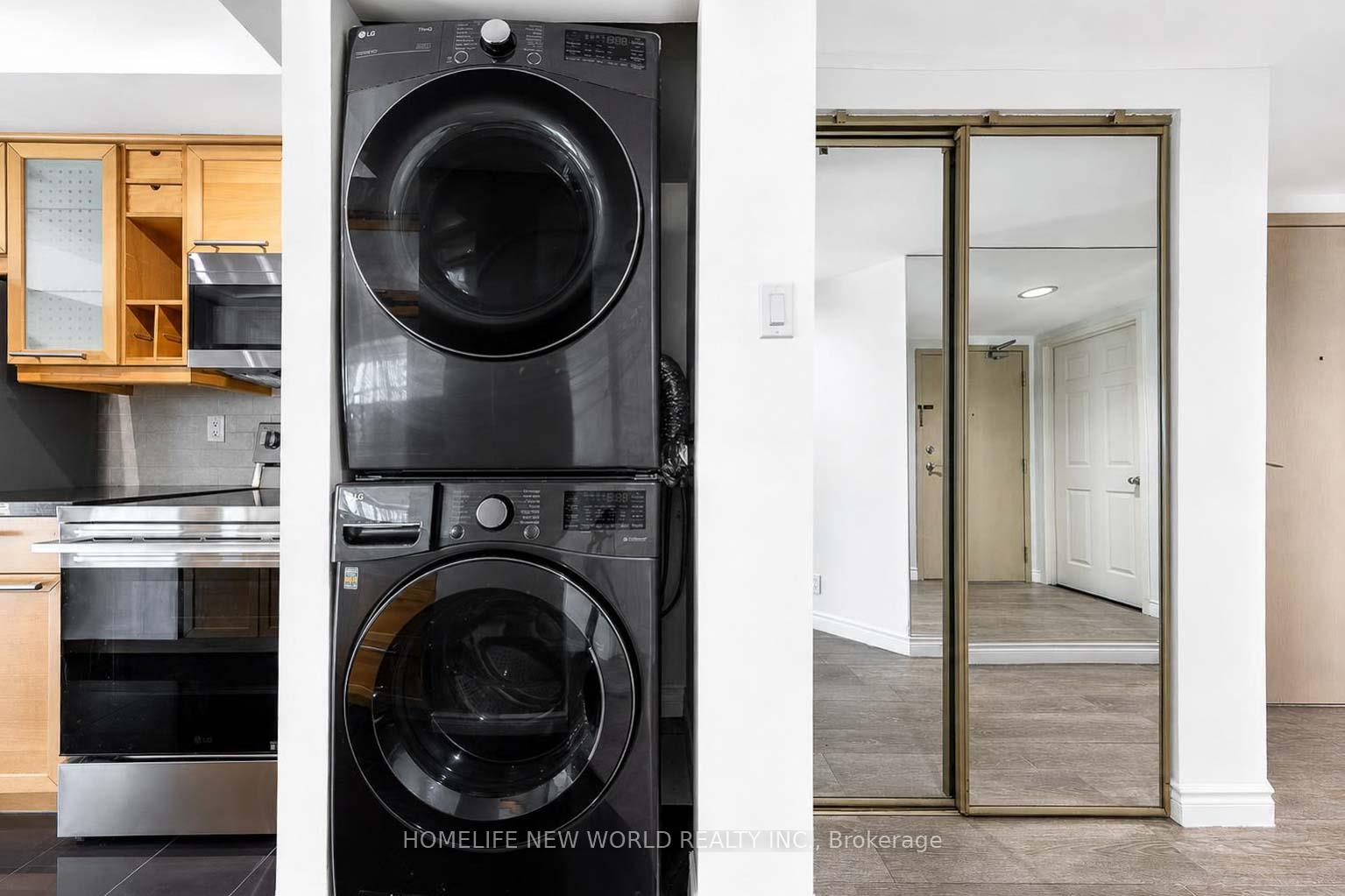 Photo 11 of Unit 1602, 77 Harbour Square, Toronto, Waterfront Communities — HOMEH