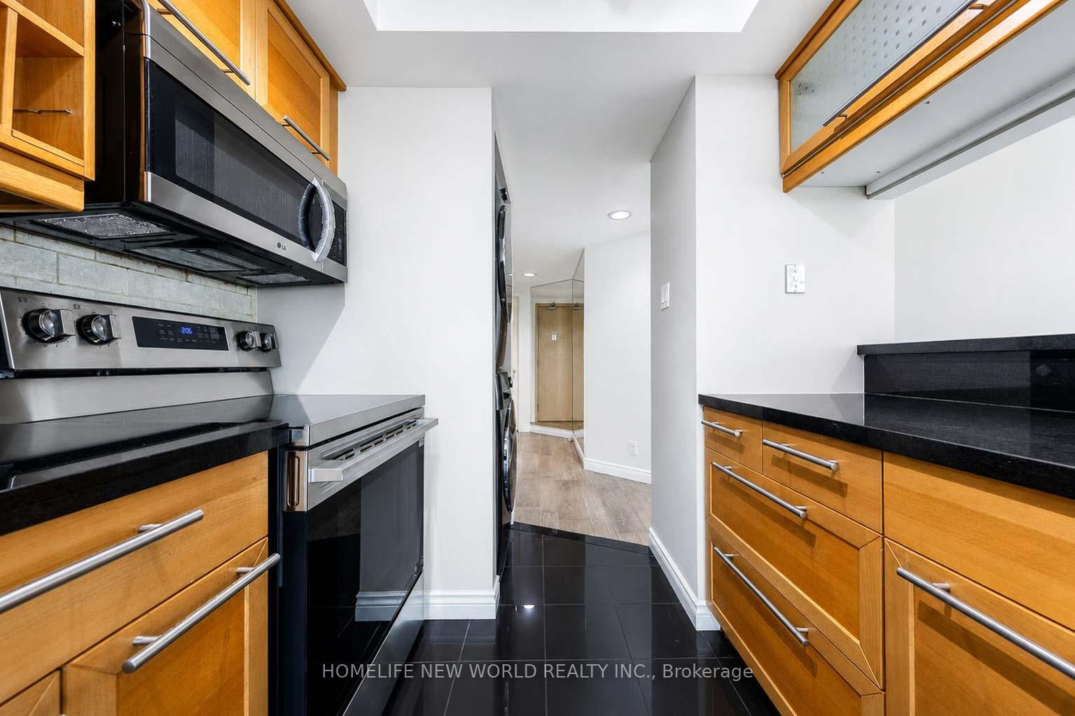 Photo 13 of Unit 1602, 77 Harbour Square, Toronto, Waterfront Communities — HOMEH