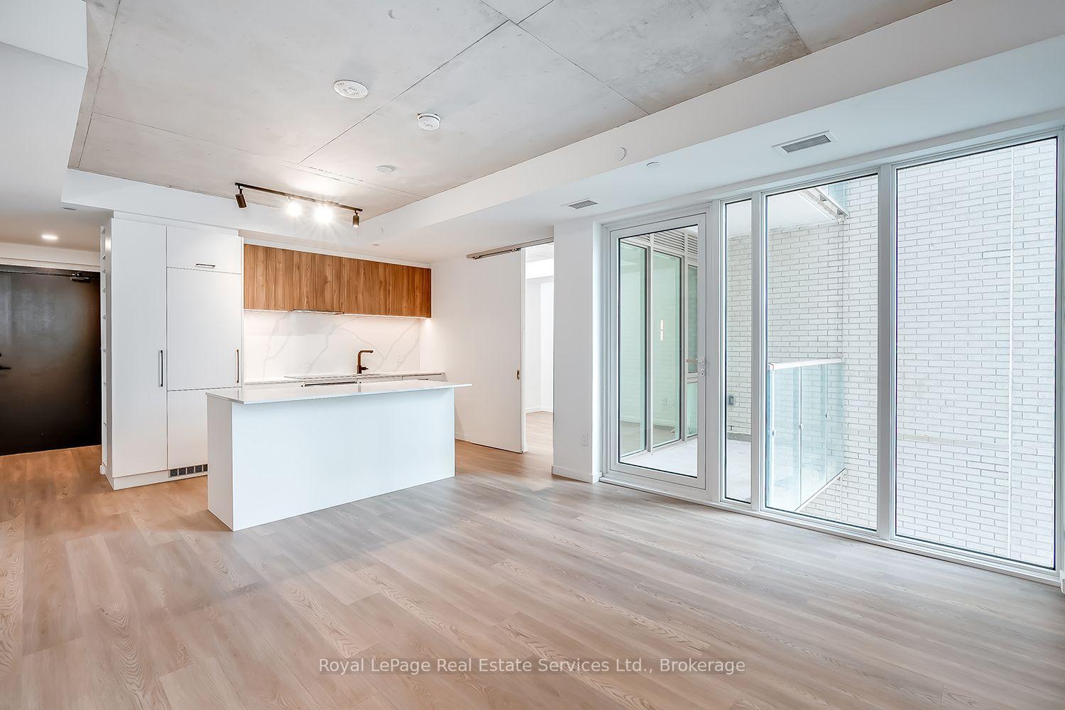 Photo 2 of Unit 431, 689 The Queensway, Etobicoke, Stonegate-Queensway — HOMEH