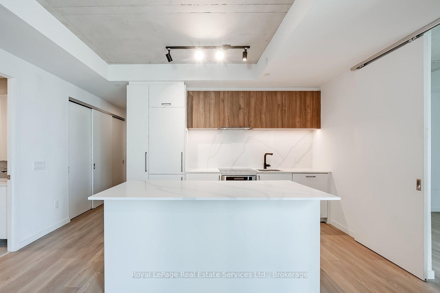 Photo 3 of Unit 431, 689 The Queensway, Etobicoke, Stonegate-Queensway — HOMEH
