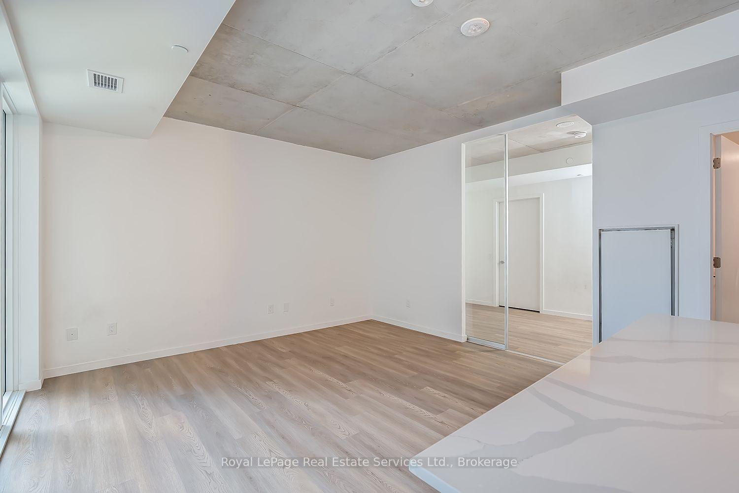 Photo 5 of Unit 431, 689 The Queensway, Etobicoke, Stonegate-Queensway — HOMEH