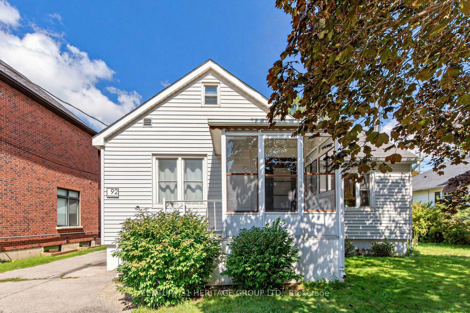 Photo of 92 Kennedy Street E