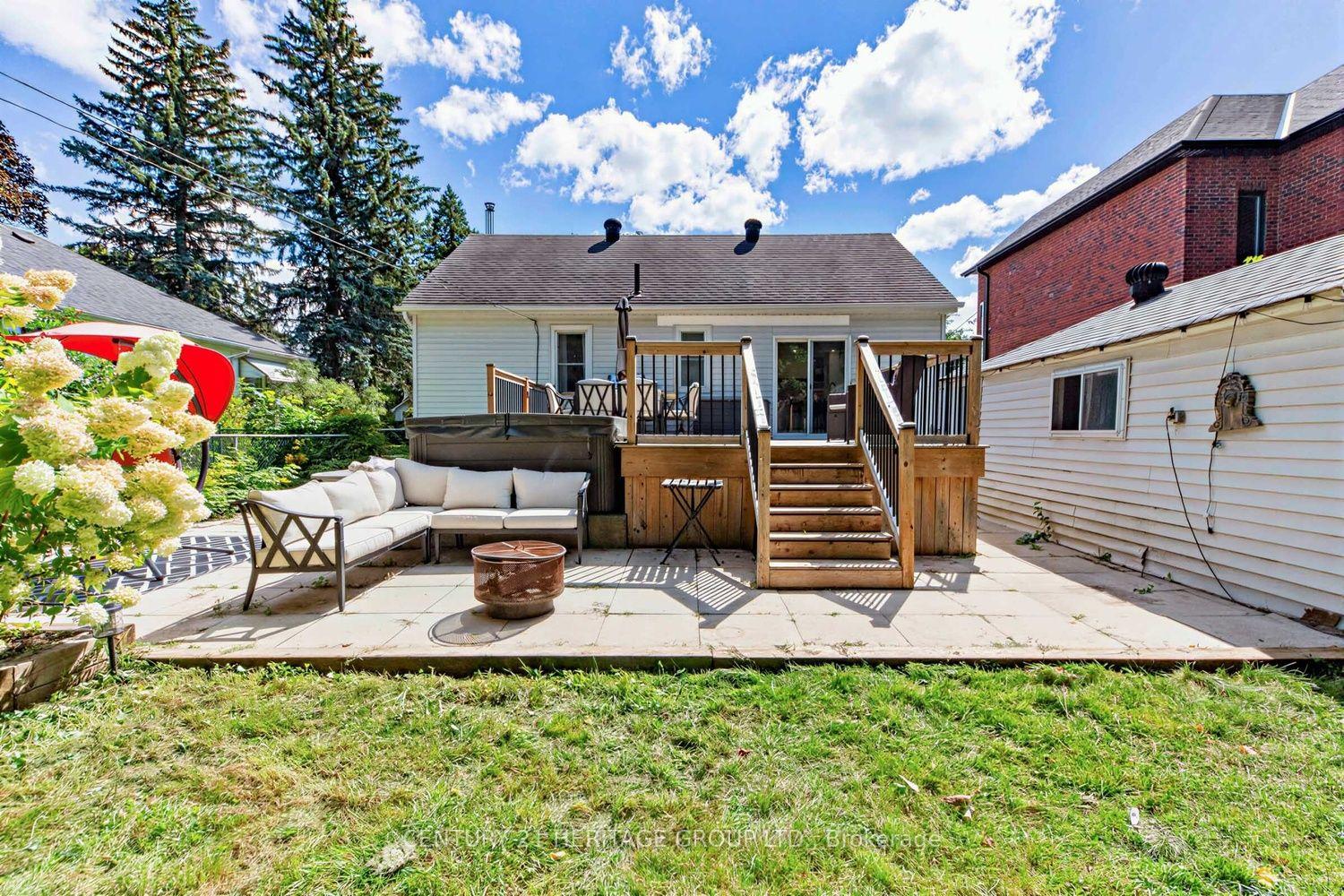 Photo 33 of 92 Kennedy Street E, Aurora, Aurora Village — HOMEH