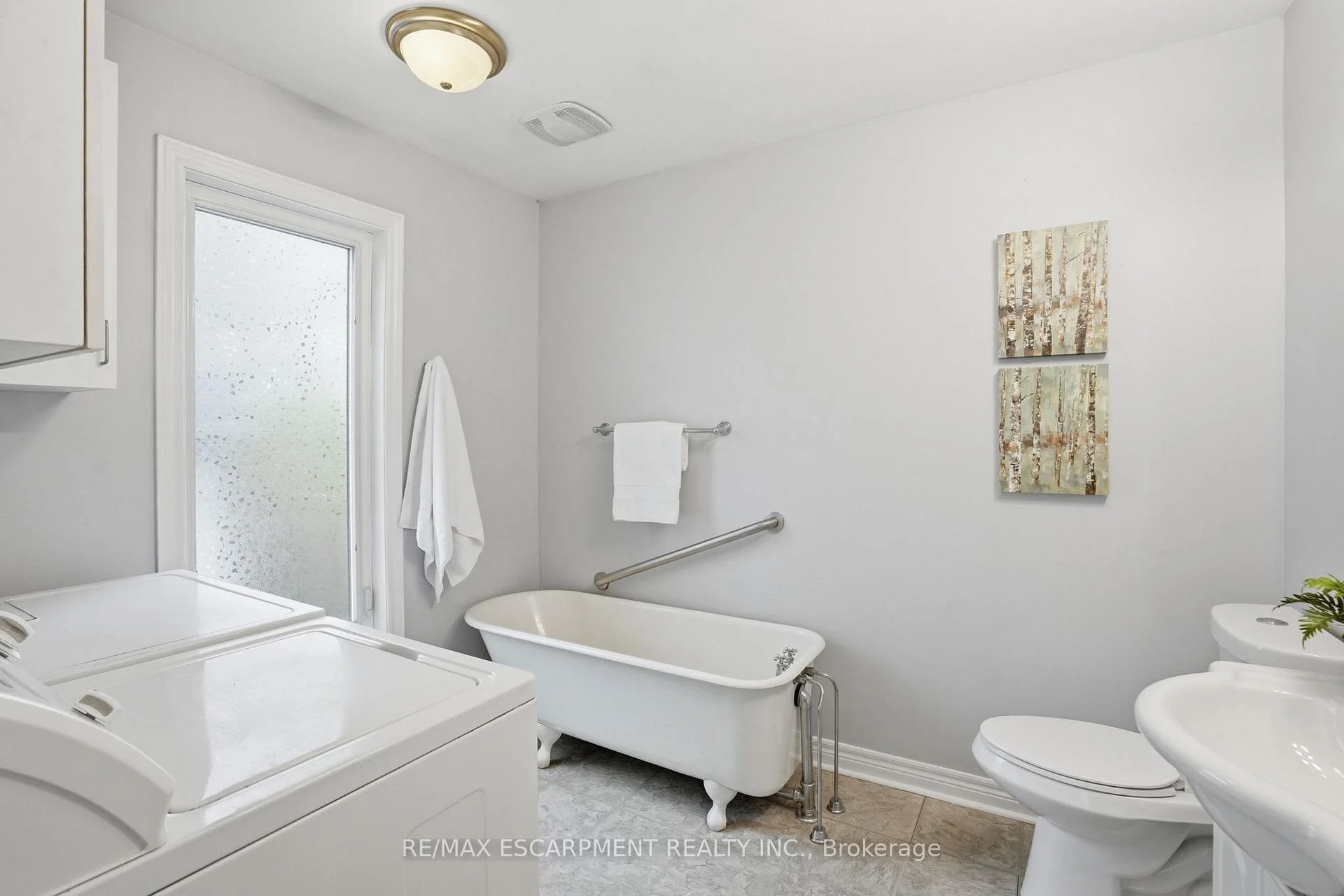 Photo 26 of 230 Beach Boulevard, Hamilton, Hamilton Beach — HOMEH