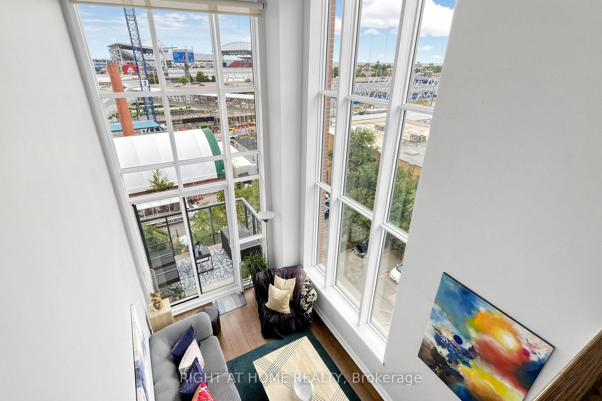 Photo of Unit 510, 5 Hanna Avenue