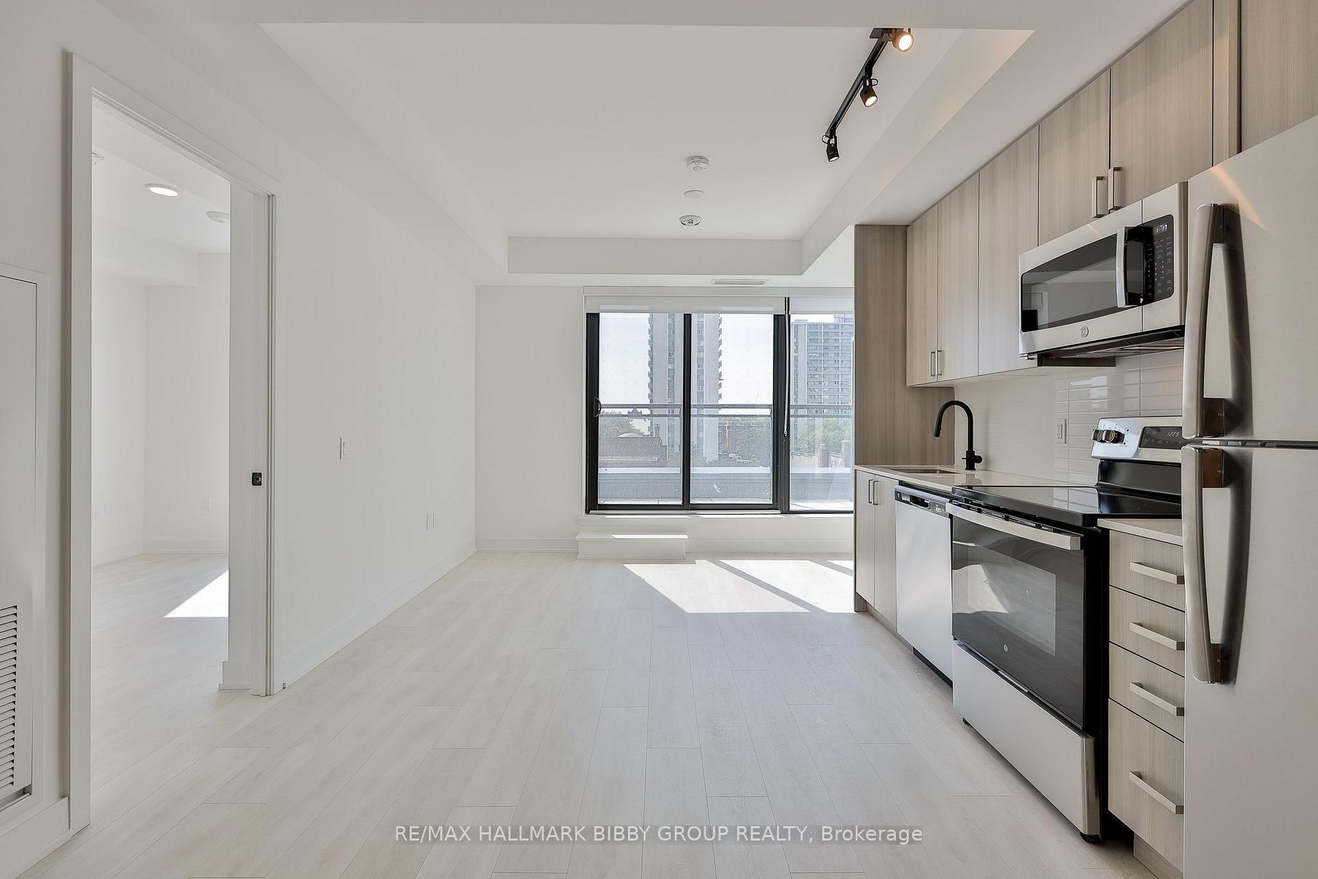 Front of Unit 405, 758 Dovercourt Road