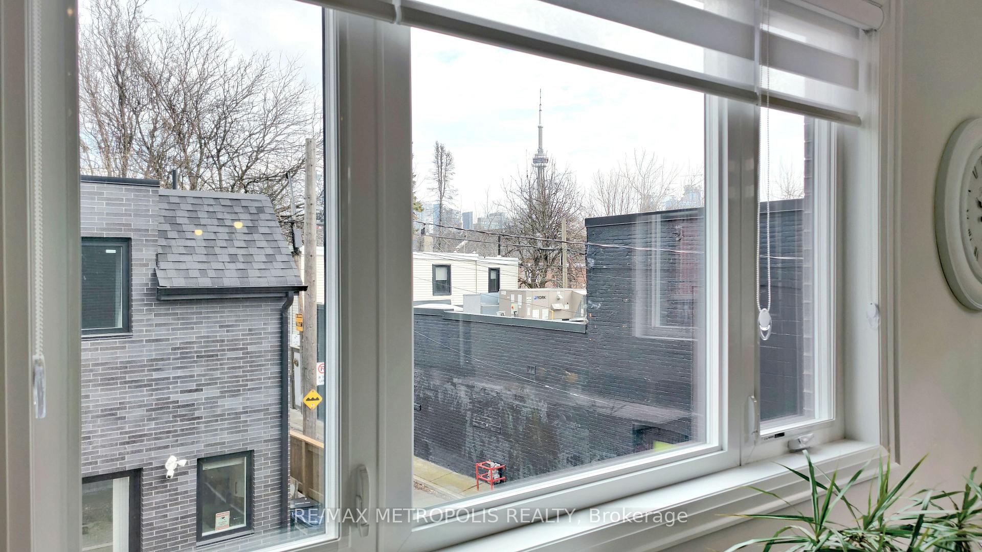 Photo 13 of Unit 2&3 Floor, 165 Manning Avenue, Toronto, Trinity-Bellwoods — HOMEH
