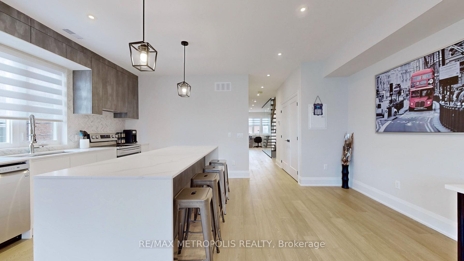 Photo 16 of Unit 2&3 Floor, 165 Manning Avenue, Toronto, Trinity-Bellwoods — HOMEH
