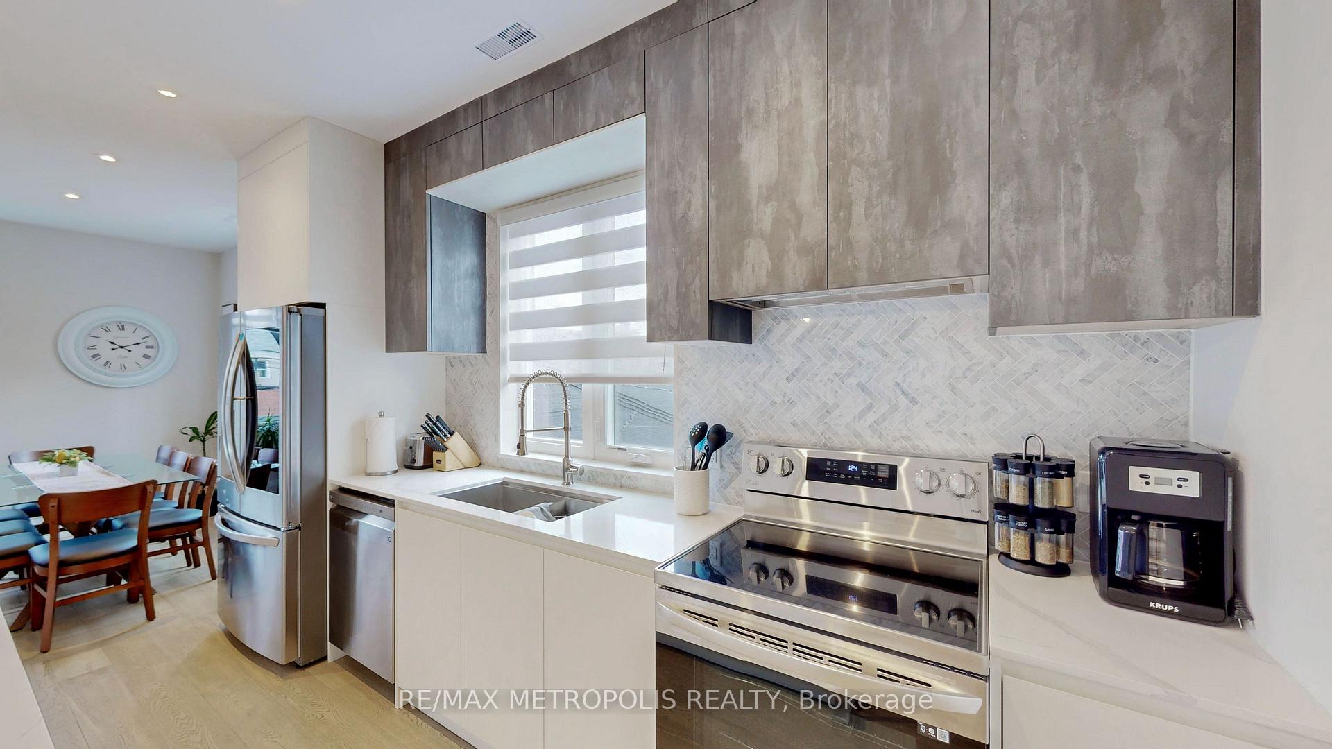 Photo 19 of Unit 2&3 Floor, 165 Manning Avenue, Toronto, Trinity-Bellwoods — HOMEH