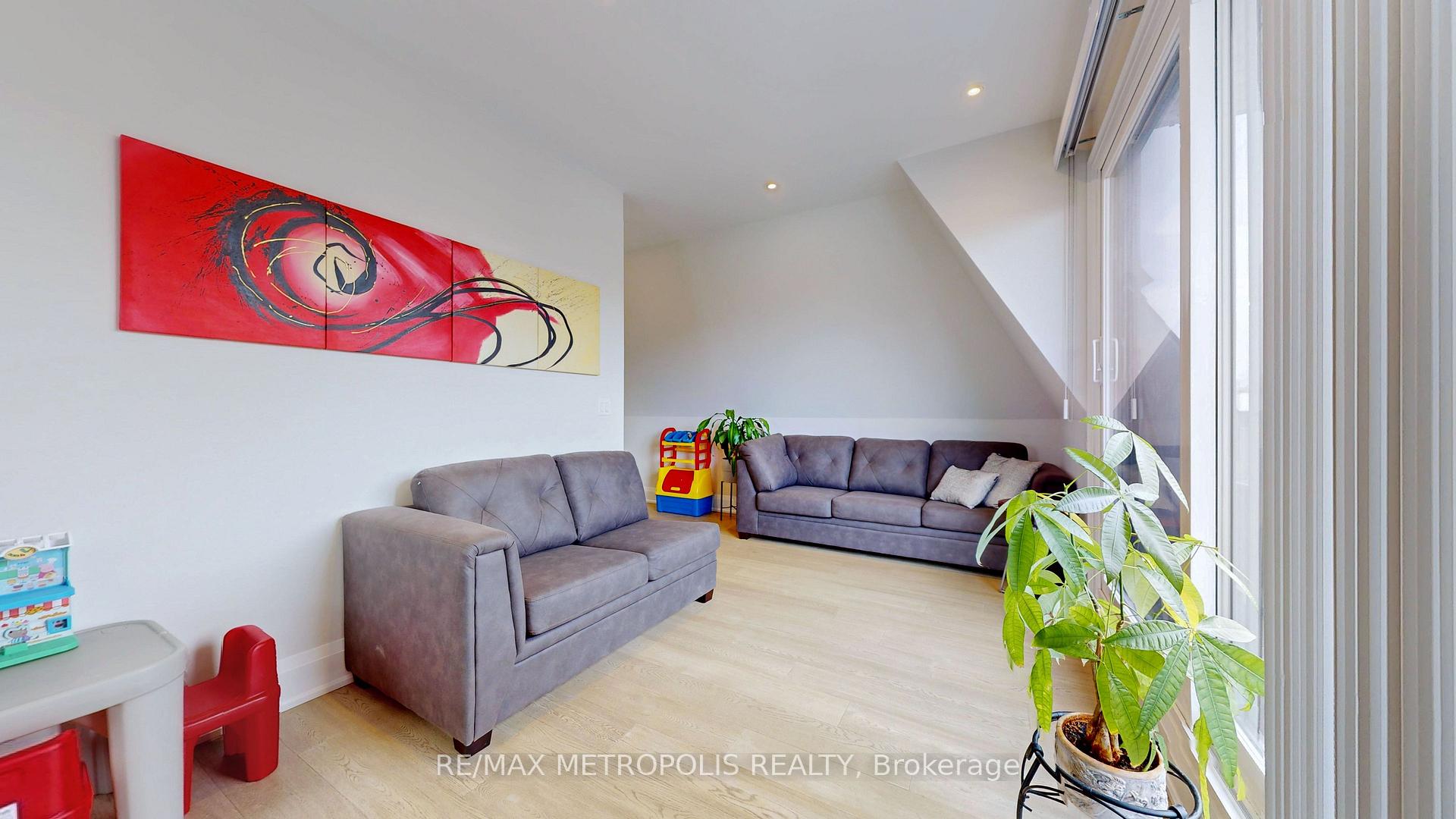 Photo 30 of Unit 2&3 Floor, 165 Manning Avenue, Toronto, Trinity-Bellwoods — HOMEH