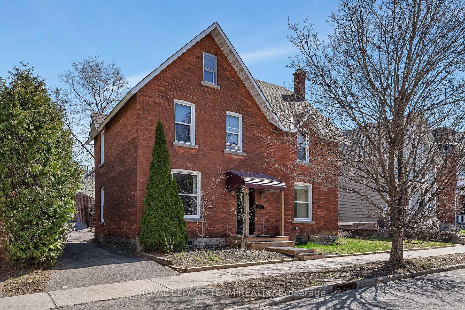 Photo 1 of 11 Sherbrooke Avenue, Ottawa, Hintonburg — HOMEH