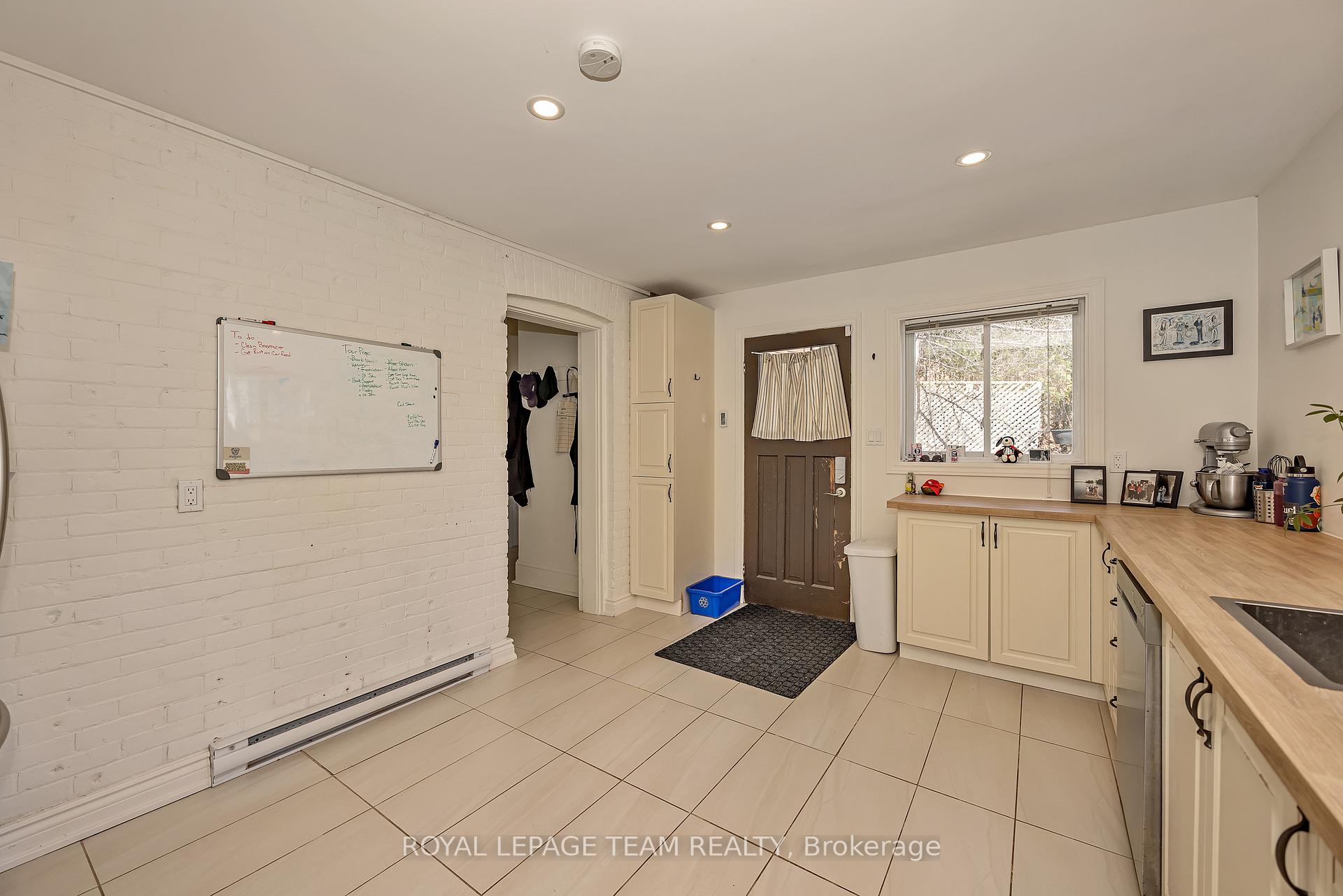 Photo 14 of 11 Sherbrooke Avenue, Ottawa, Hintonburg — HOMEH