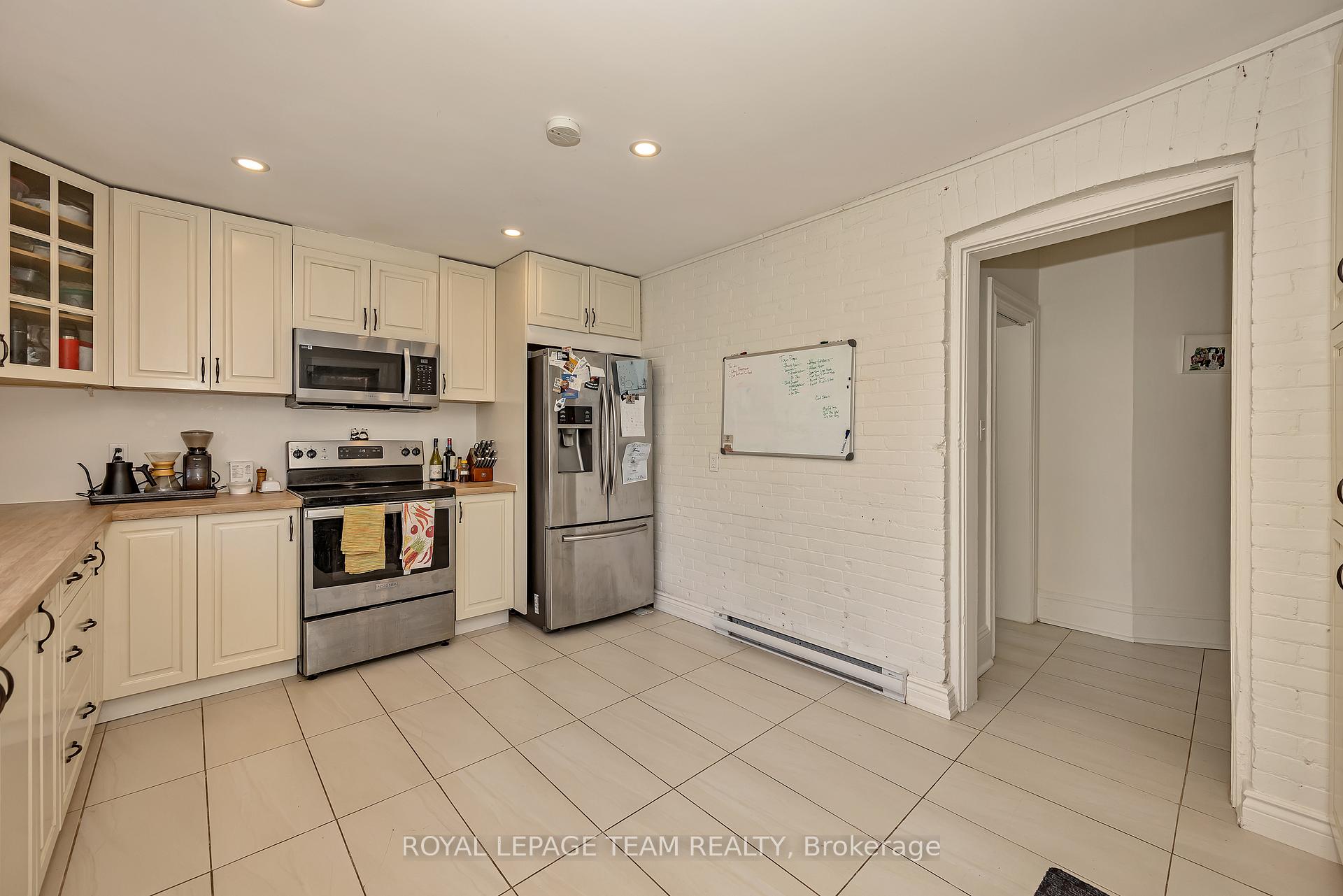 Photo 15 of 11 Sherbrooke Avenue, Ottawa, Hintonburg — HOMEH