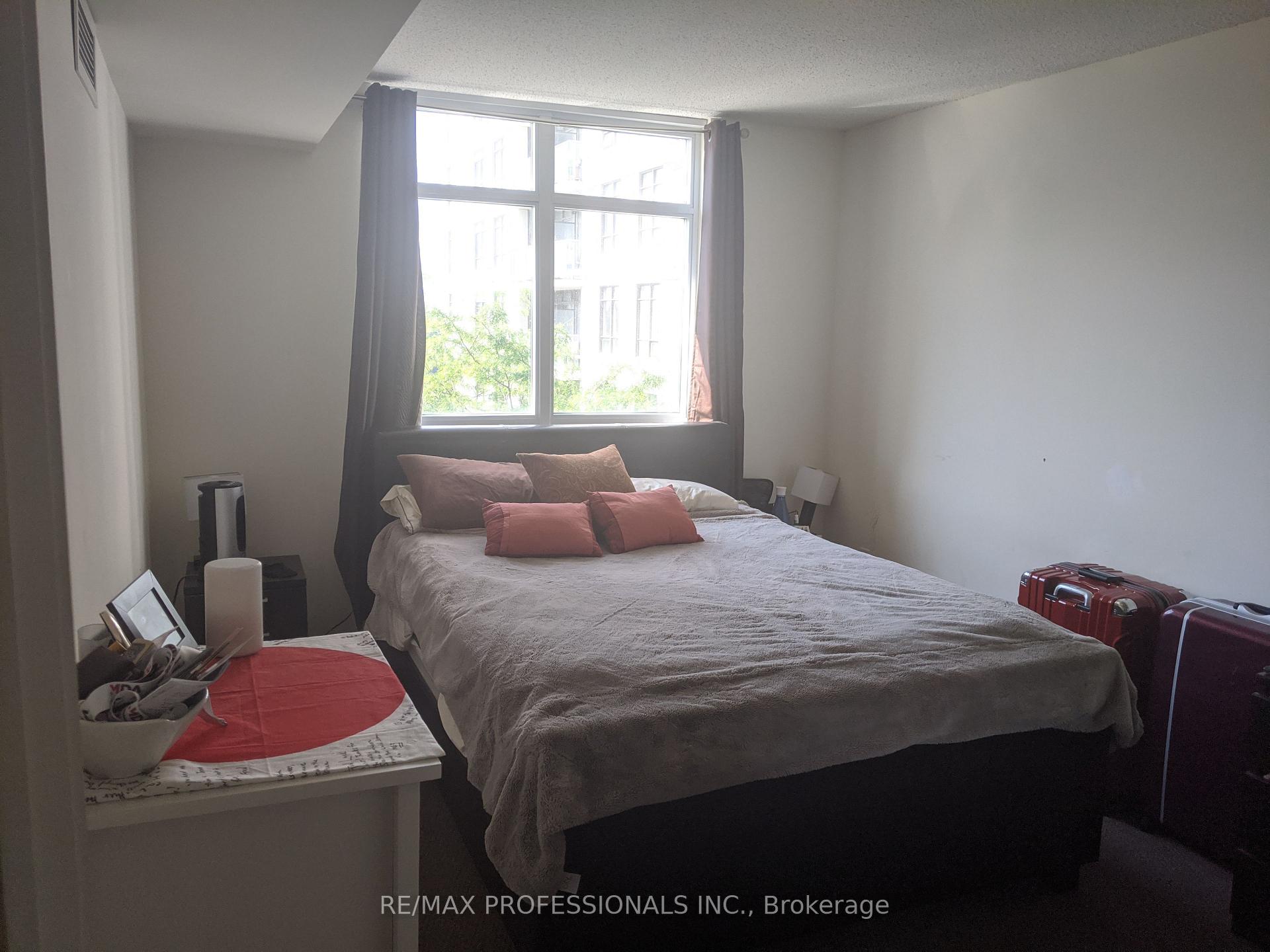 Photo 9 of Unit 325, 812 Lansdowne Avenue, Toronto, Dovercourt-Wallace Emerson-Junction — HOMEH