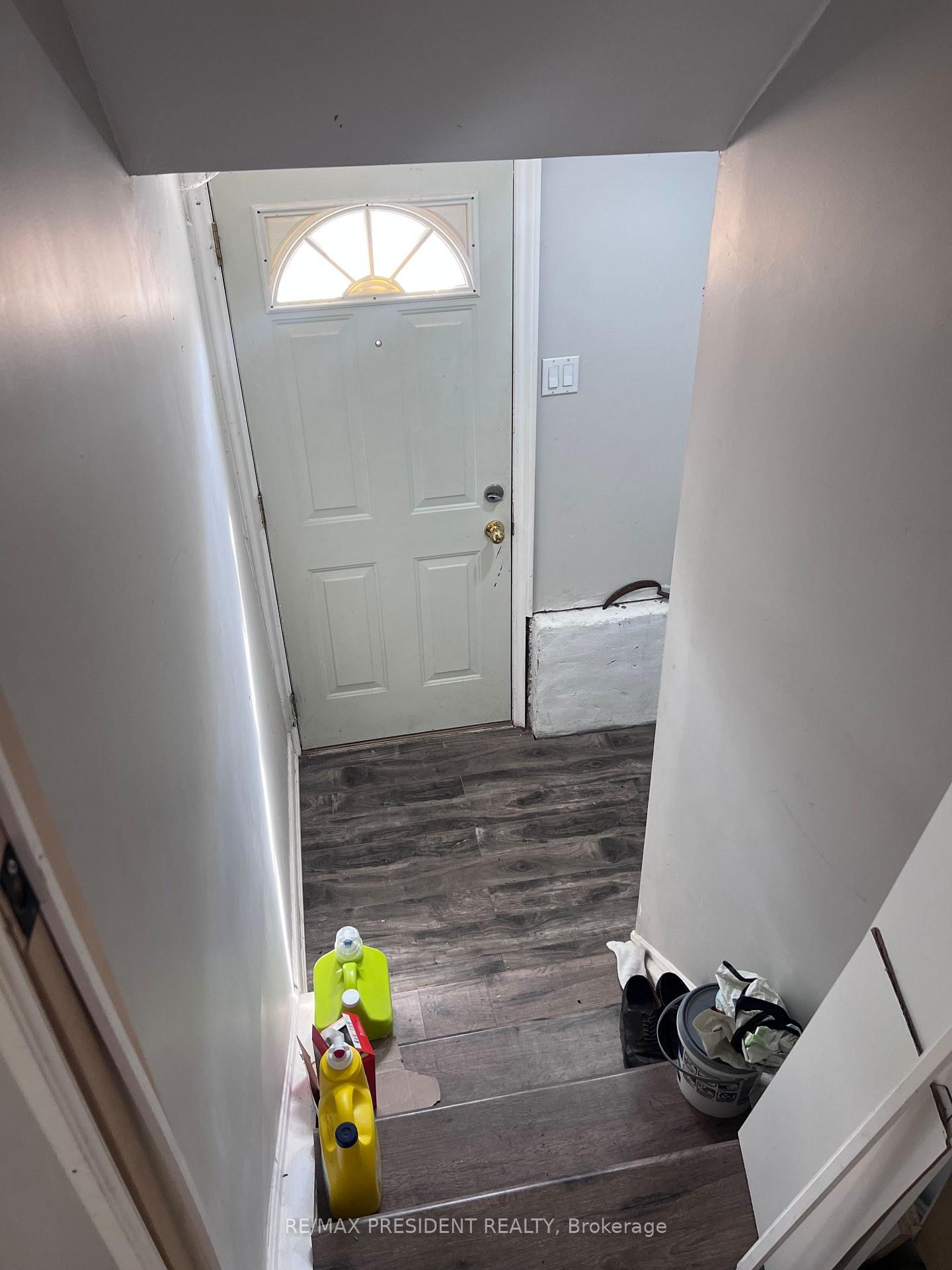 Photo 31 of 5709 Temperance Avenue N, Niagara Falls, Hospital — HOMEH