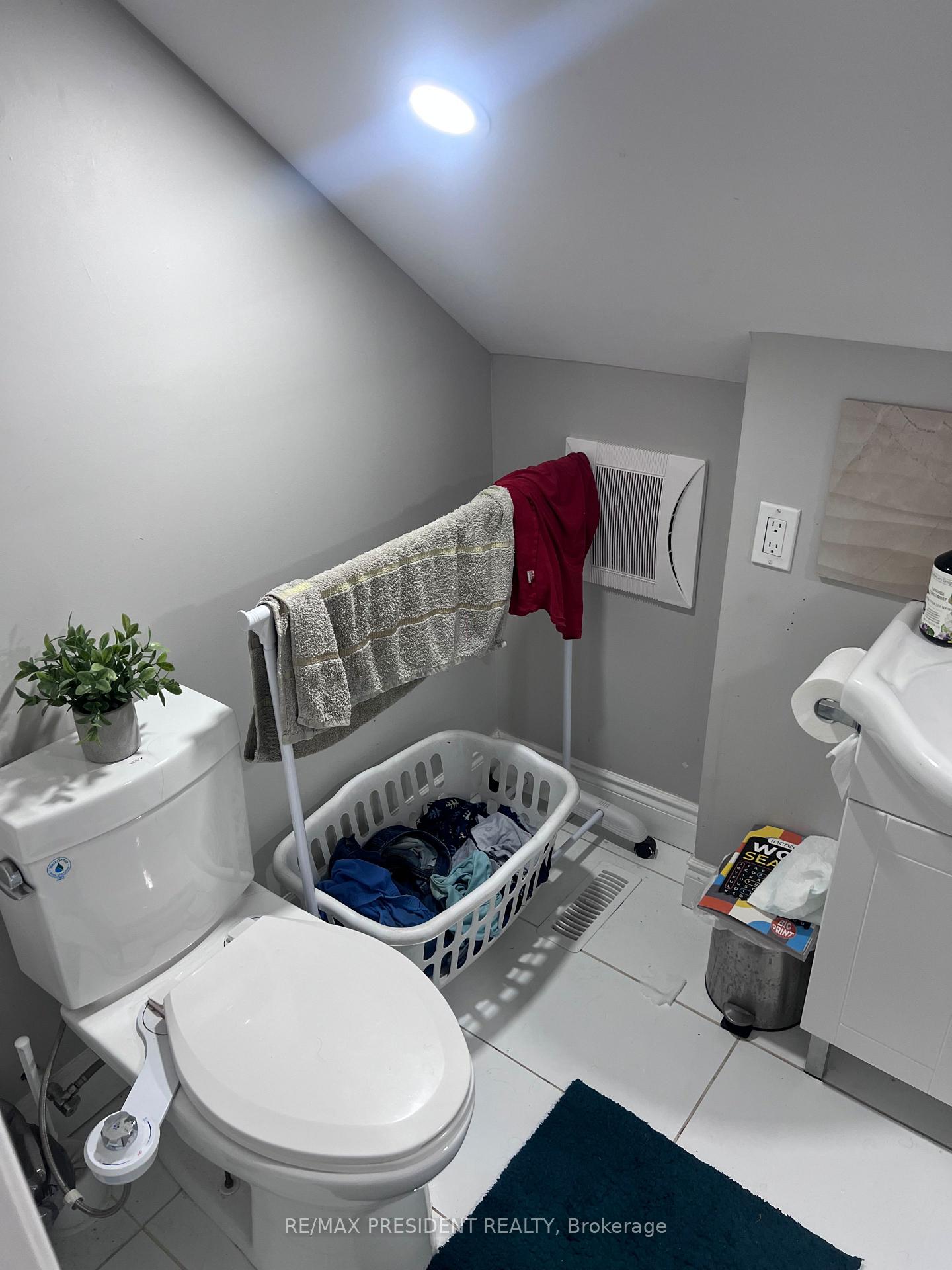 Photo 42 of 5709 Temperance Avenue N, Niagara Falls, Hospital — HOMEH