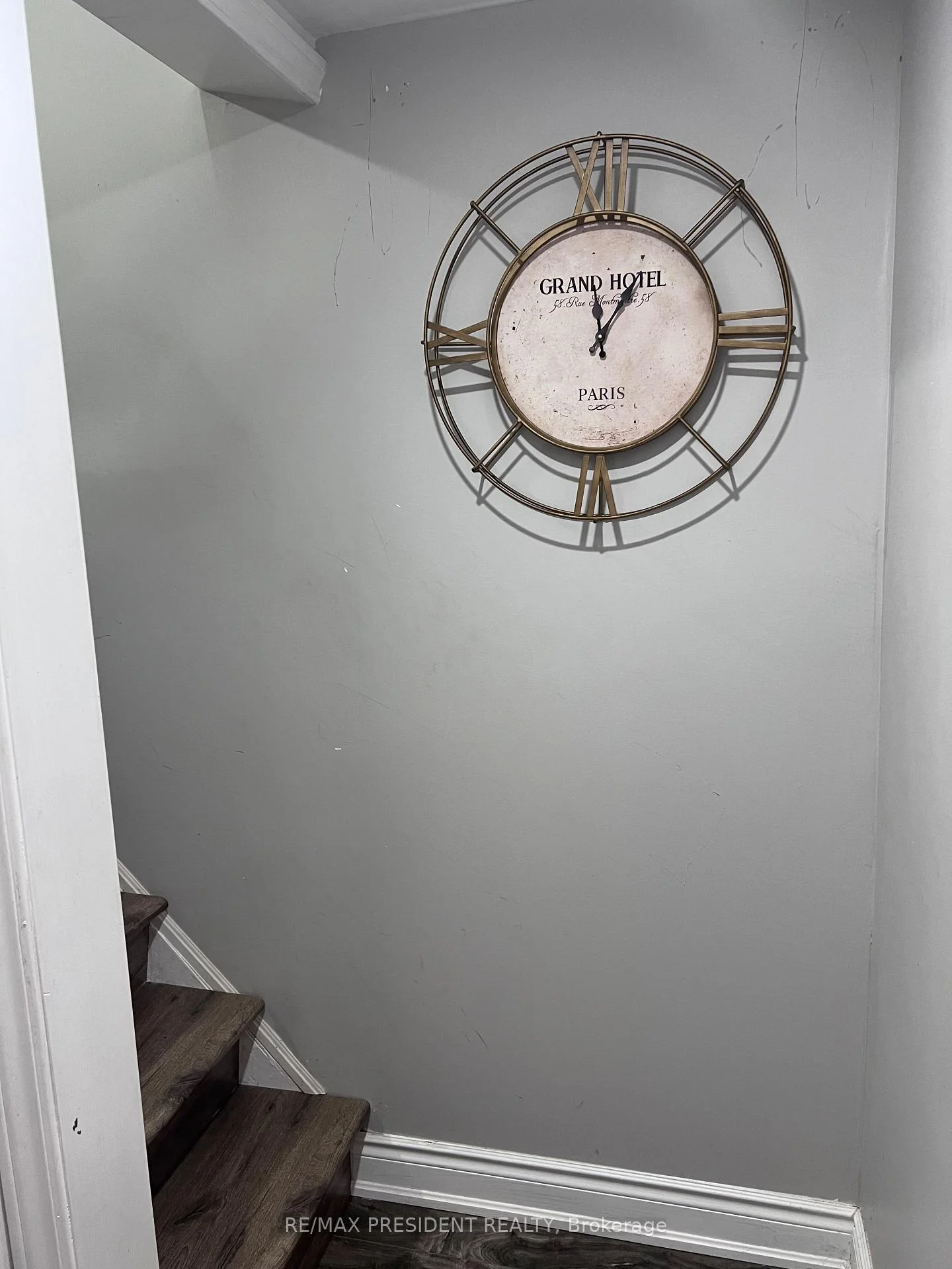 Photo 22 of 5709 Temperance Avenue N, Niagara Falls, Hospital — HOMEH