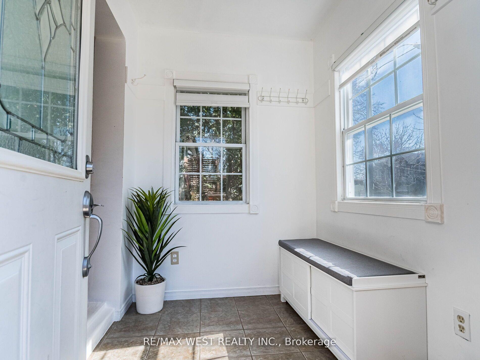 Photo 8 of 76 Laburnham Avenue, Etobicoke, Long Branch — HOMEH
