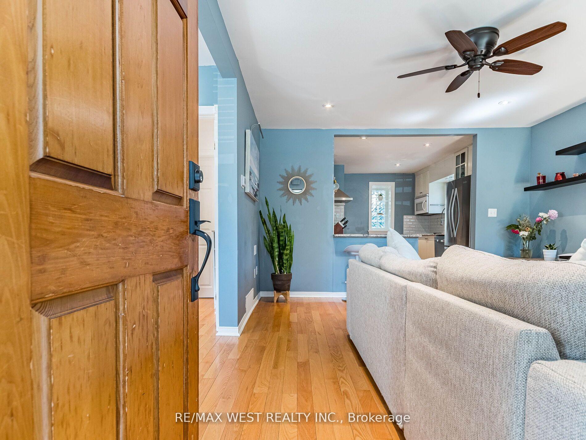Photo 18 of 76 Laburnham Avenue, Etobicoke, Long Branch — HOMEH