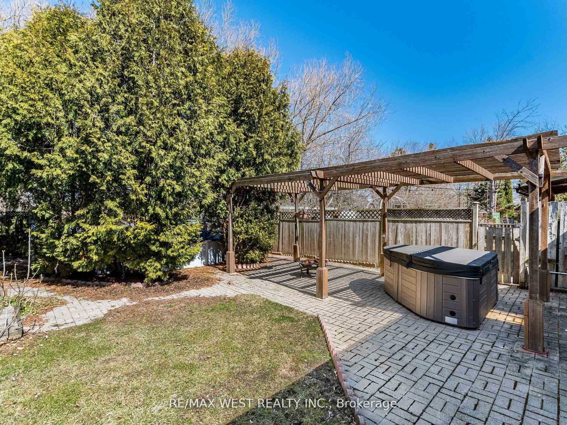 Photo 39 of 76 Laburnham Avenue, Etobicoke, Long Branch — HOMEH