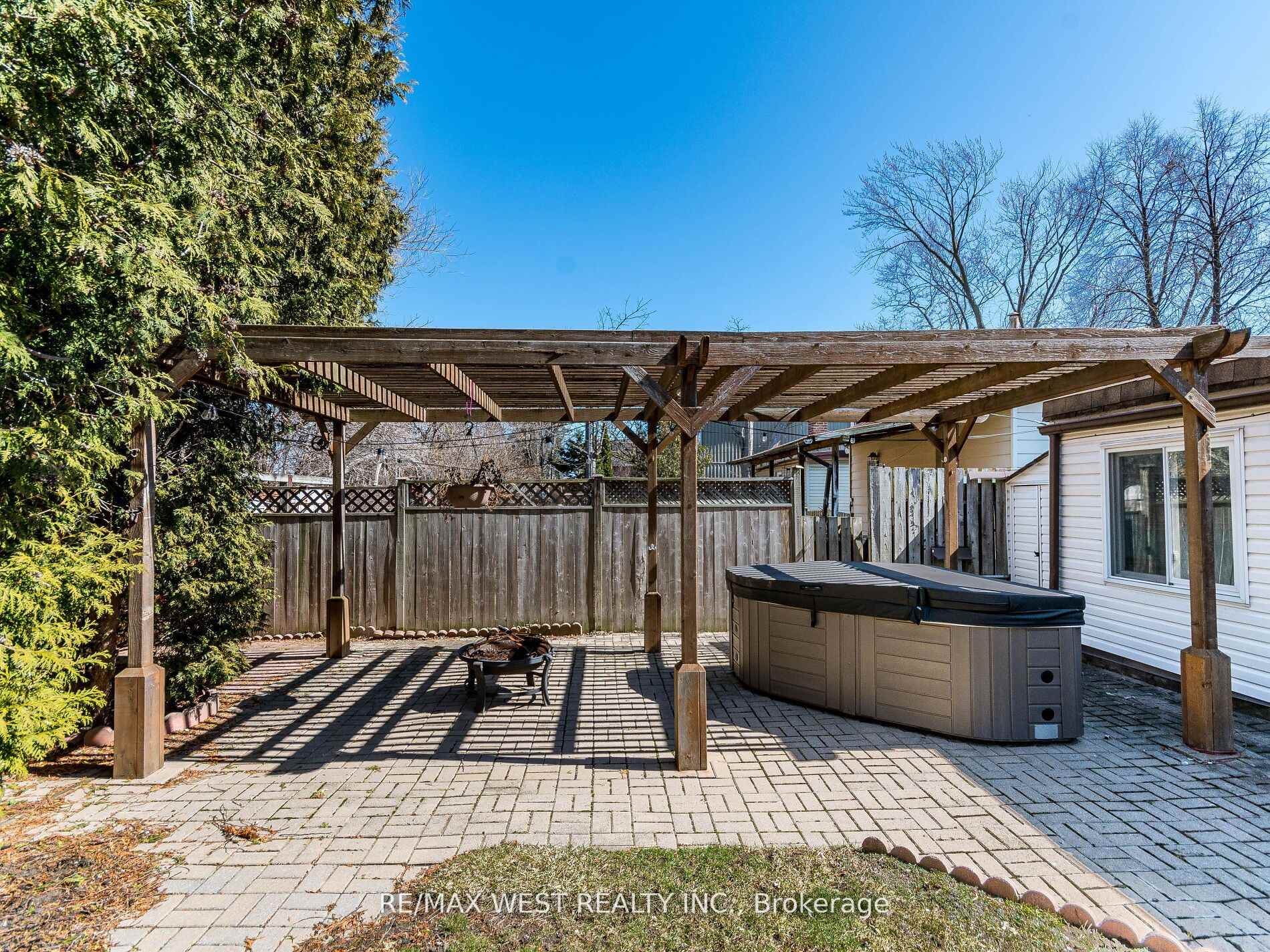 Photo 43 of 76 Laburnham Avenue, Etobicoke, Long Branch — HOMEH