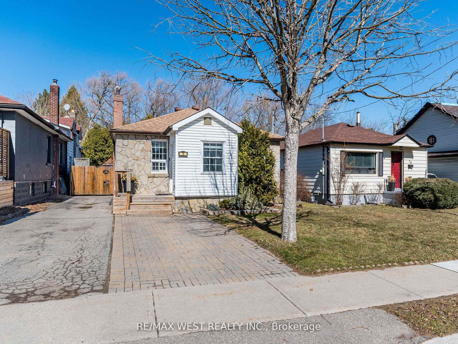 Photo 52 of 76 Laburnham Avenue, Etobicoke, Long Branch — HOMEH