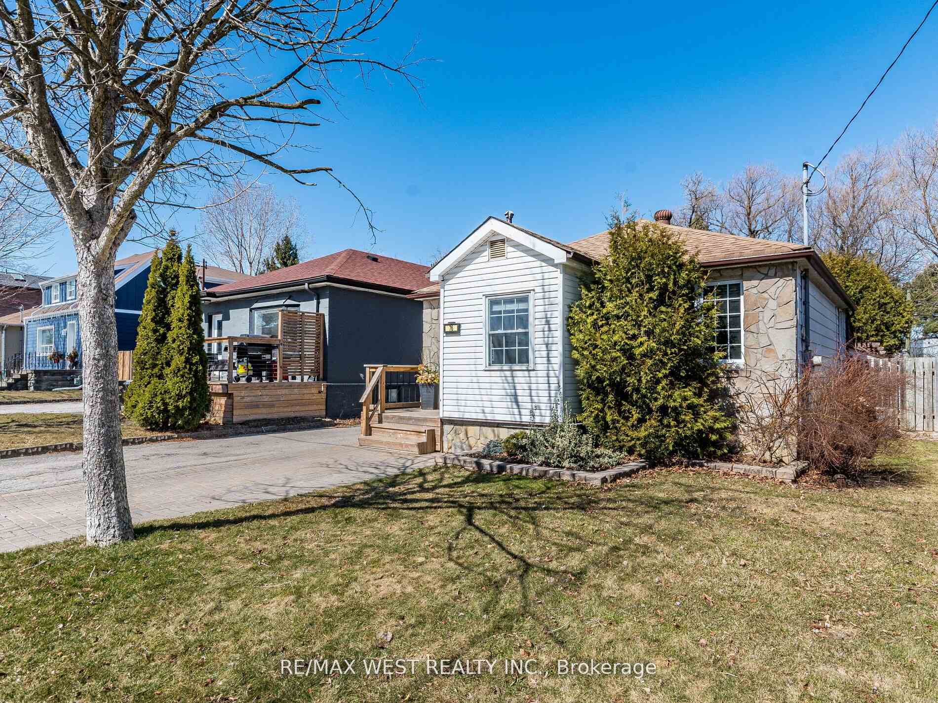 Photo 54 of 76 Laburnham Avenue, Etobicoke, Long Branch — HOMEH