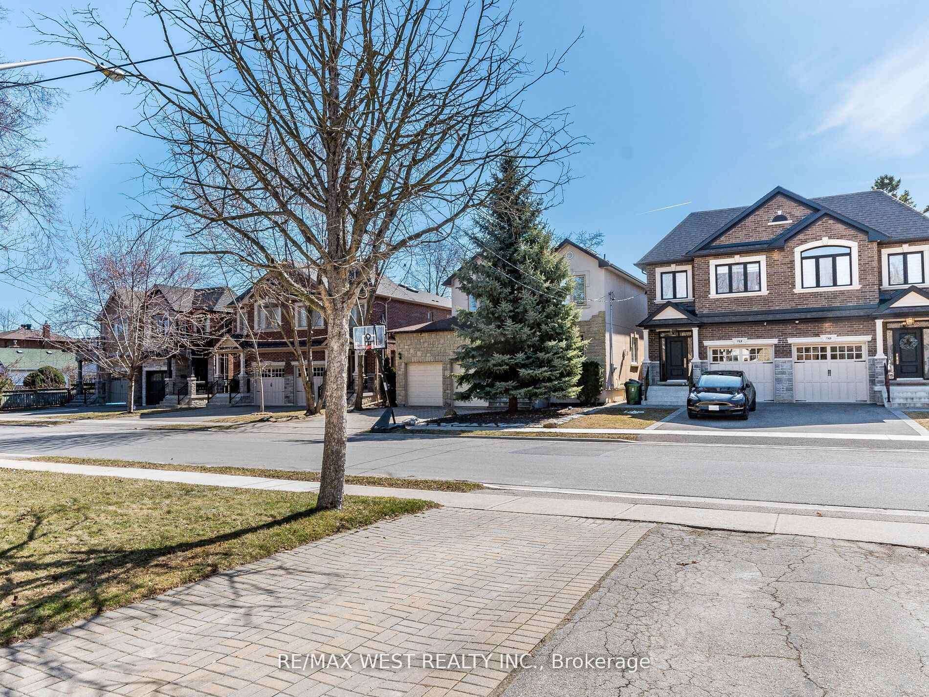 Photo 55 of 76 Laburnham Avenue, Etobicoke, Long Branch — HOMEH