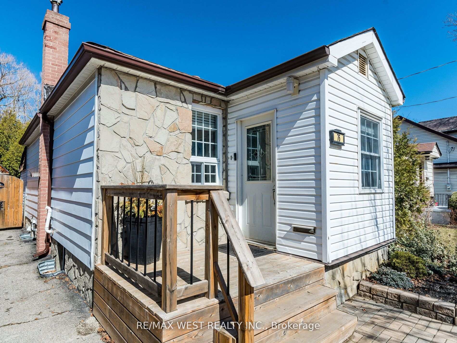 Photo 56 of 76 Laburnham Avenue, Etobicoke, Long Branch — HOMEH