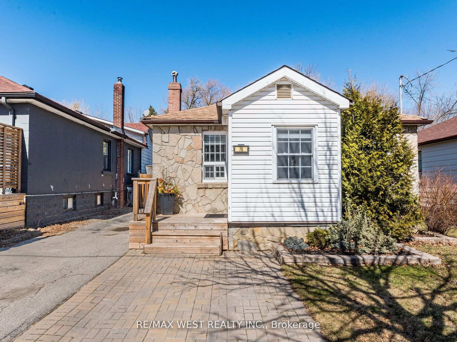 Photo 57 of 76 Laburnham Avenue, Etobicoke, Long Branch — HOMEH
