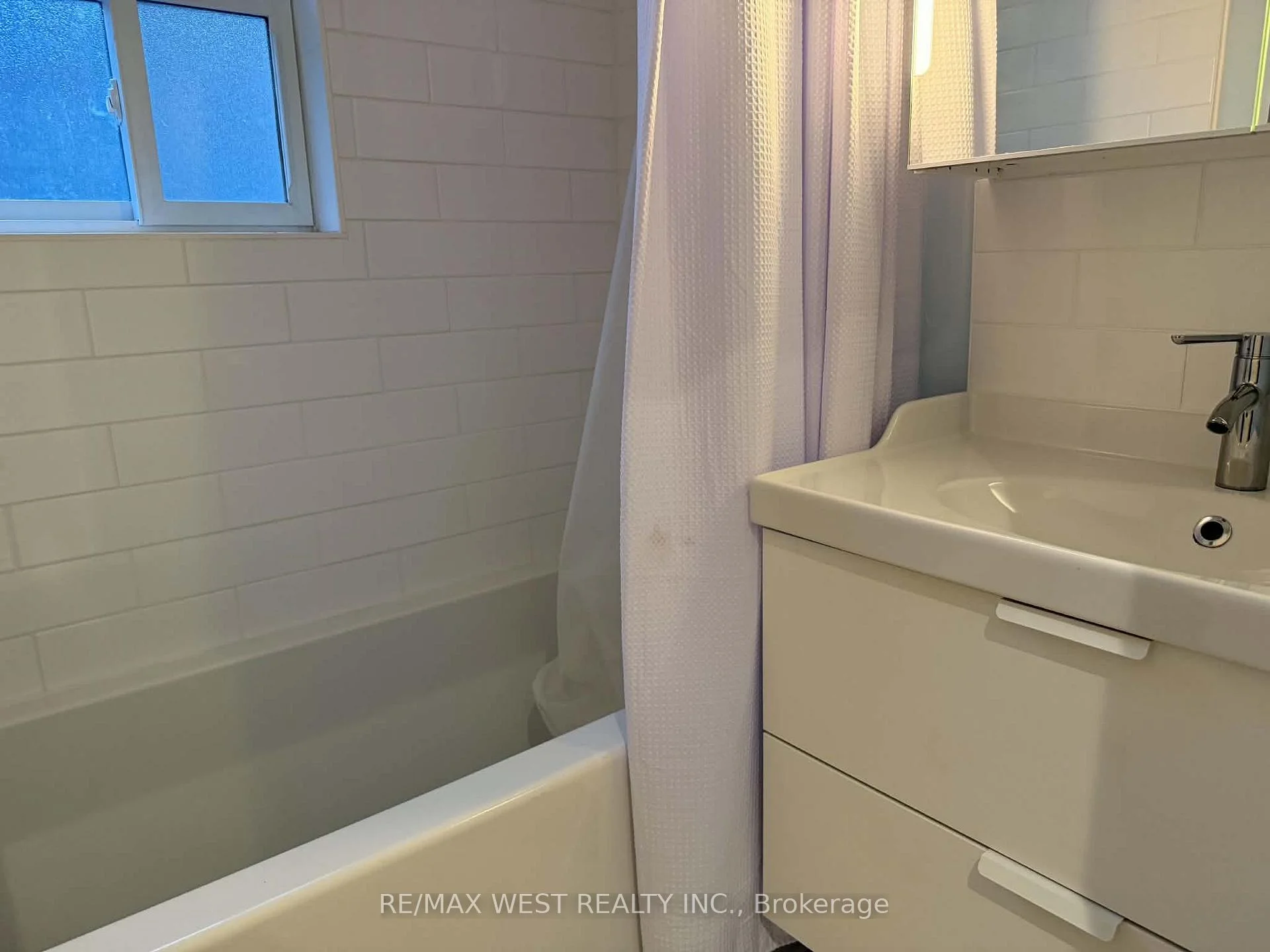 Photo 21 of 76 Laburnham Avenue, Etobicoke, Long Branch — HOMEH