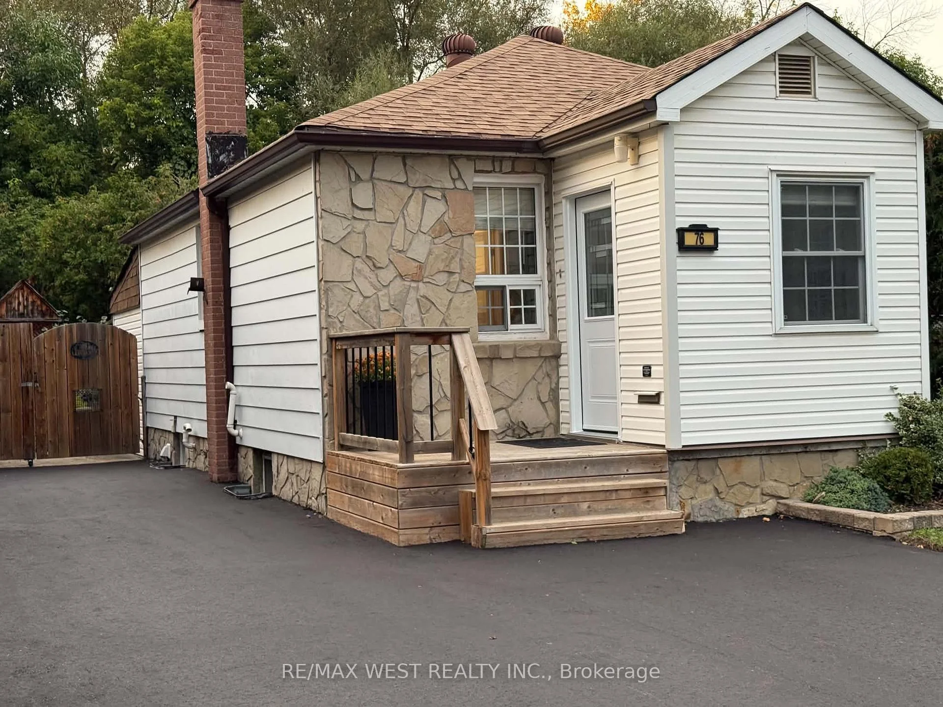 Photo 51 of 76 Laburnham Avenue, Etobicoke, Long Branch — HOMEH