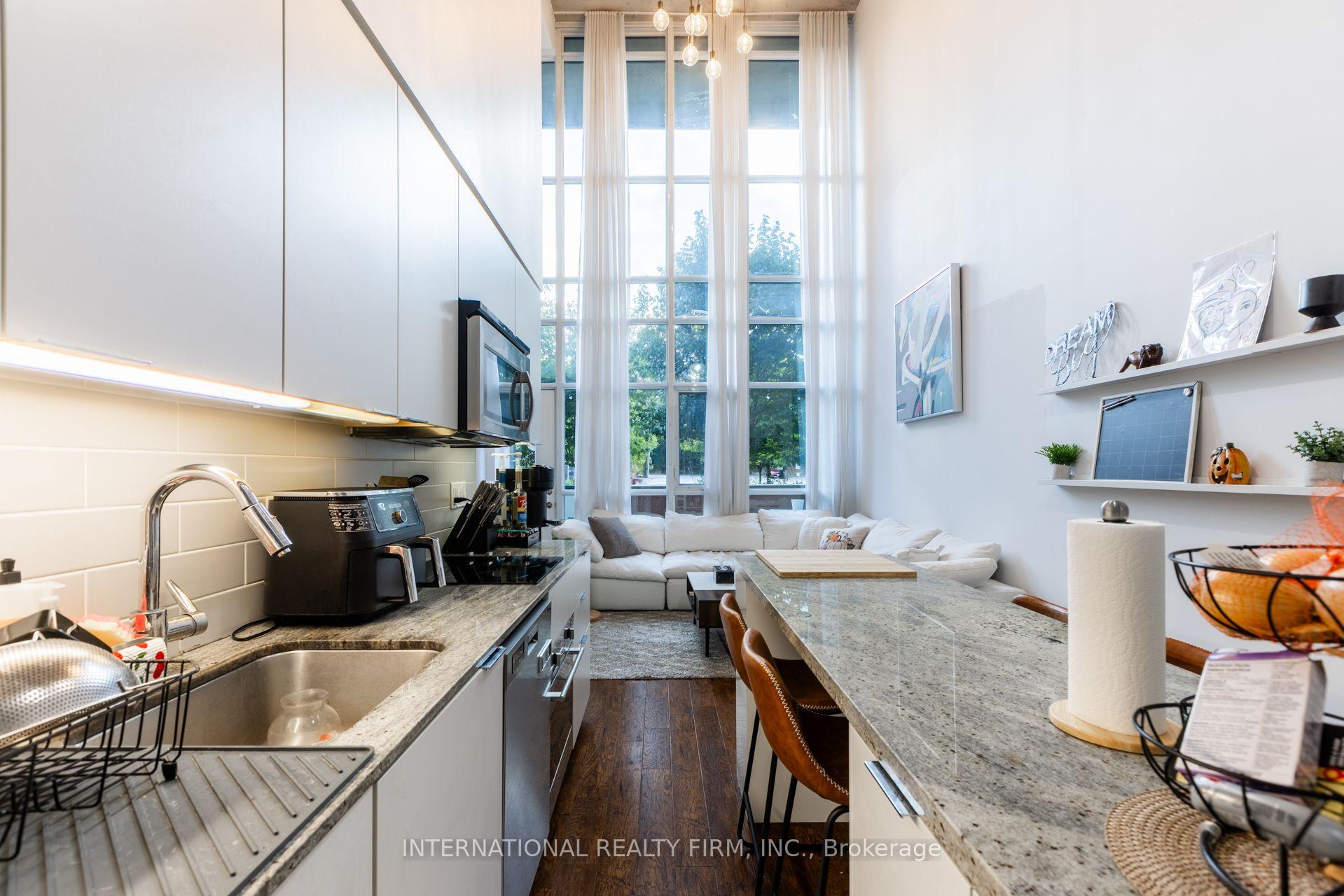 Photo 4 of Unit 110, 5 Hanna Avenue, Toronto, Niagara — HOMEH