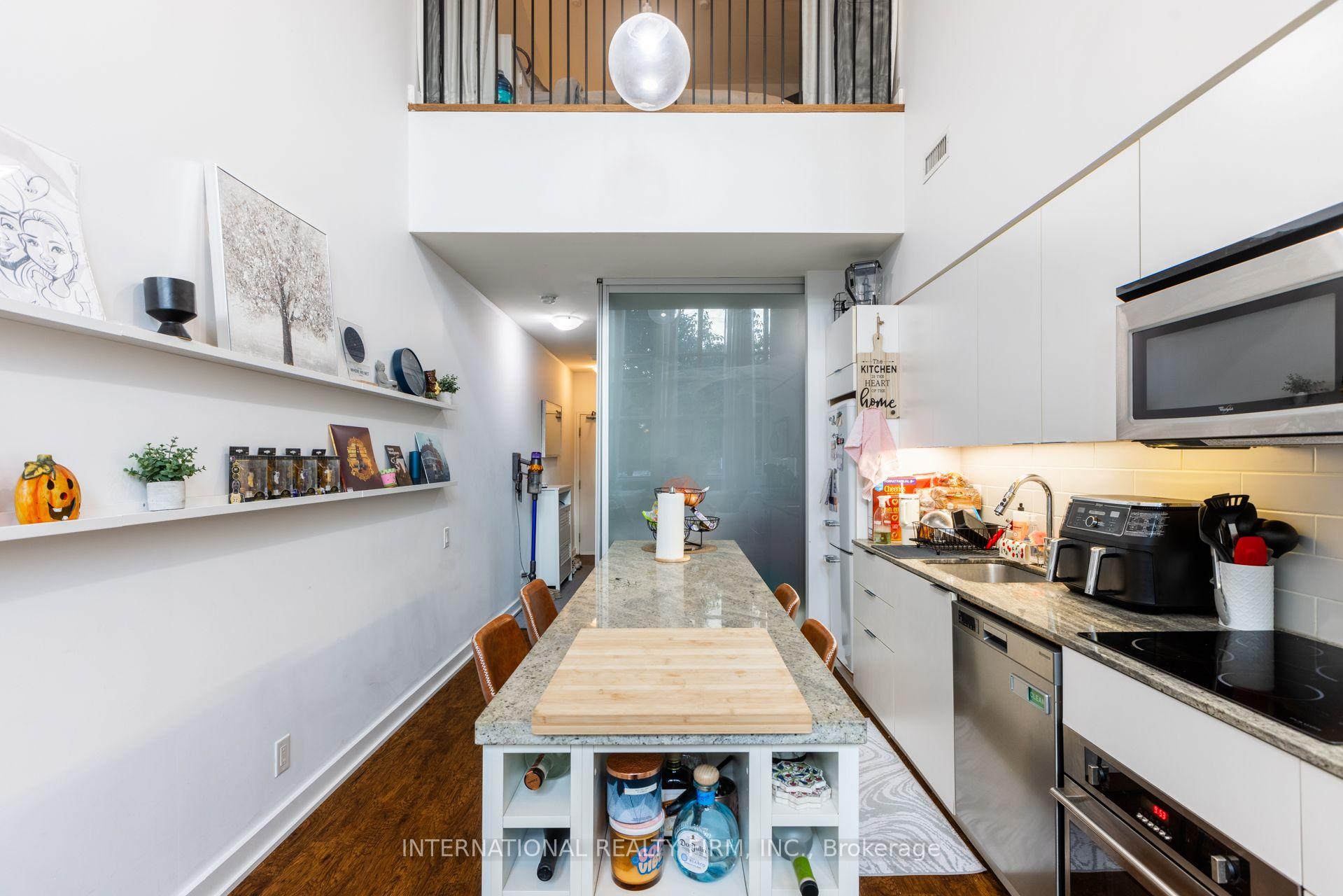 Photo 8 of Unit 110, 5 Hanna Avenue, Toronto, Niagara — HOMEH