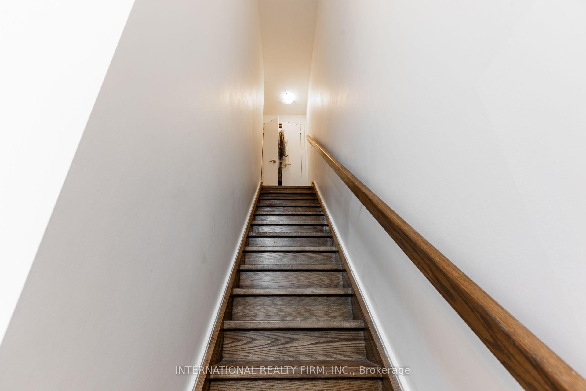 Photo 9 of Unit 110, 5 Hanna Avenue, Toronto, Niagara — HOMEH