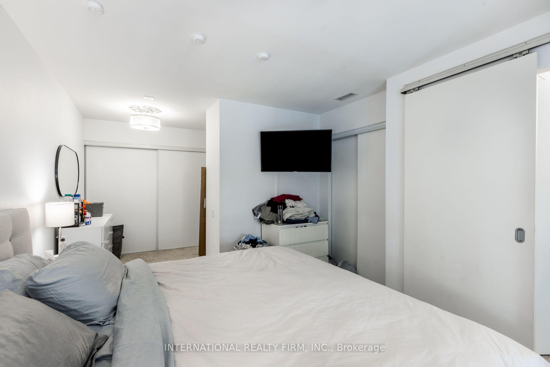 Photo 12 of Unit 110, 5 Hanna Avenue, Toronto, Niagara — HOMEH