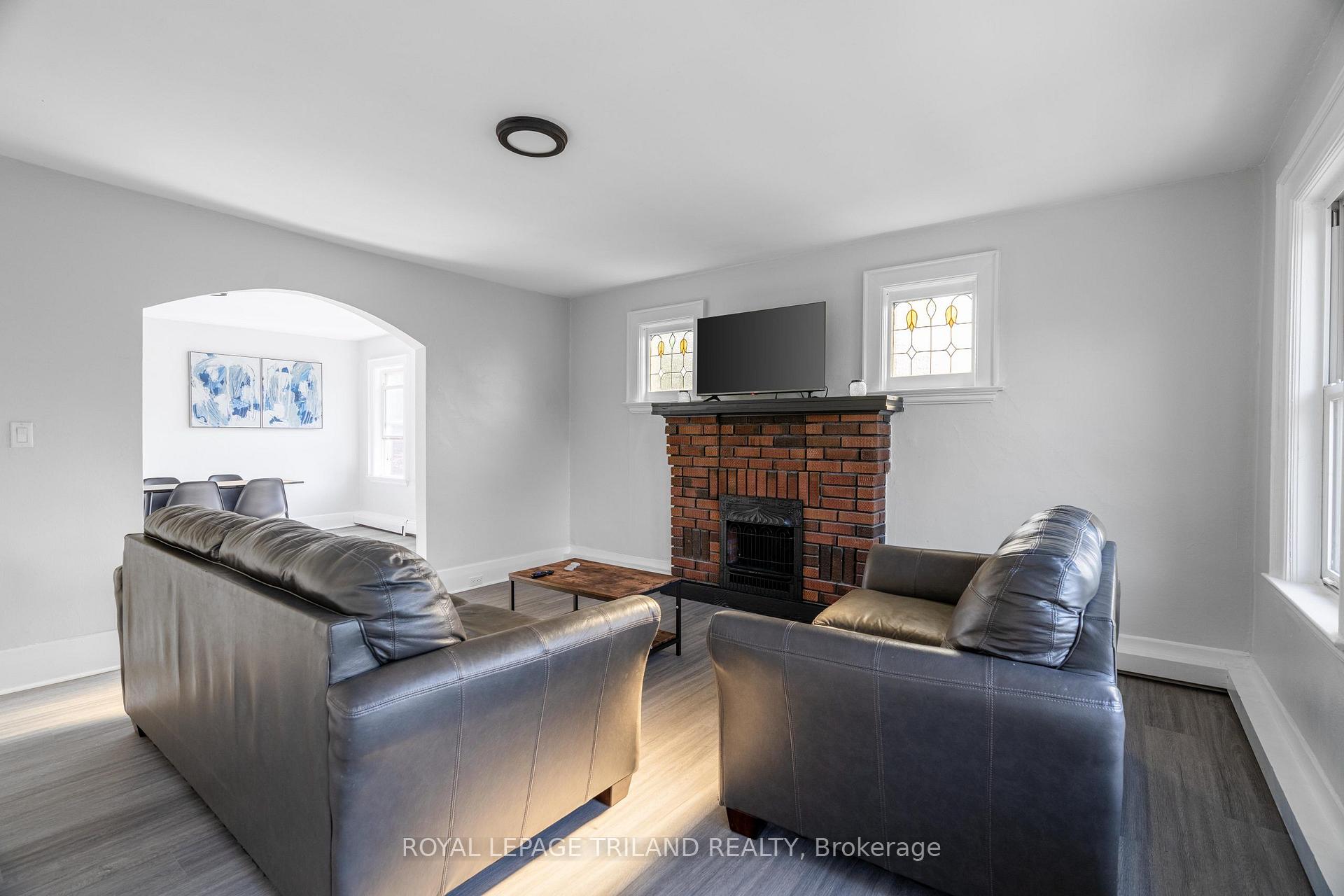 Photo 3 of Unit 9, 425 Mckenzie Avenue, London, South F — HOMEH