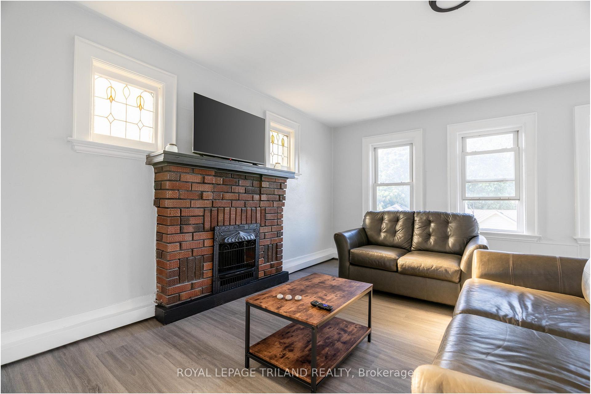 Photo 4 of Unit 9, 425 Mckenzie Avenue, London, South F — HOMEH